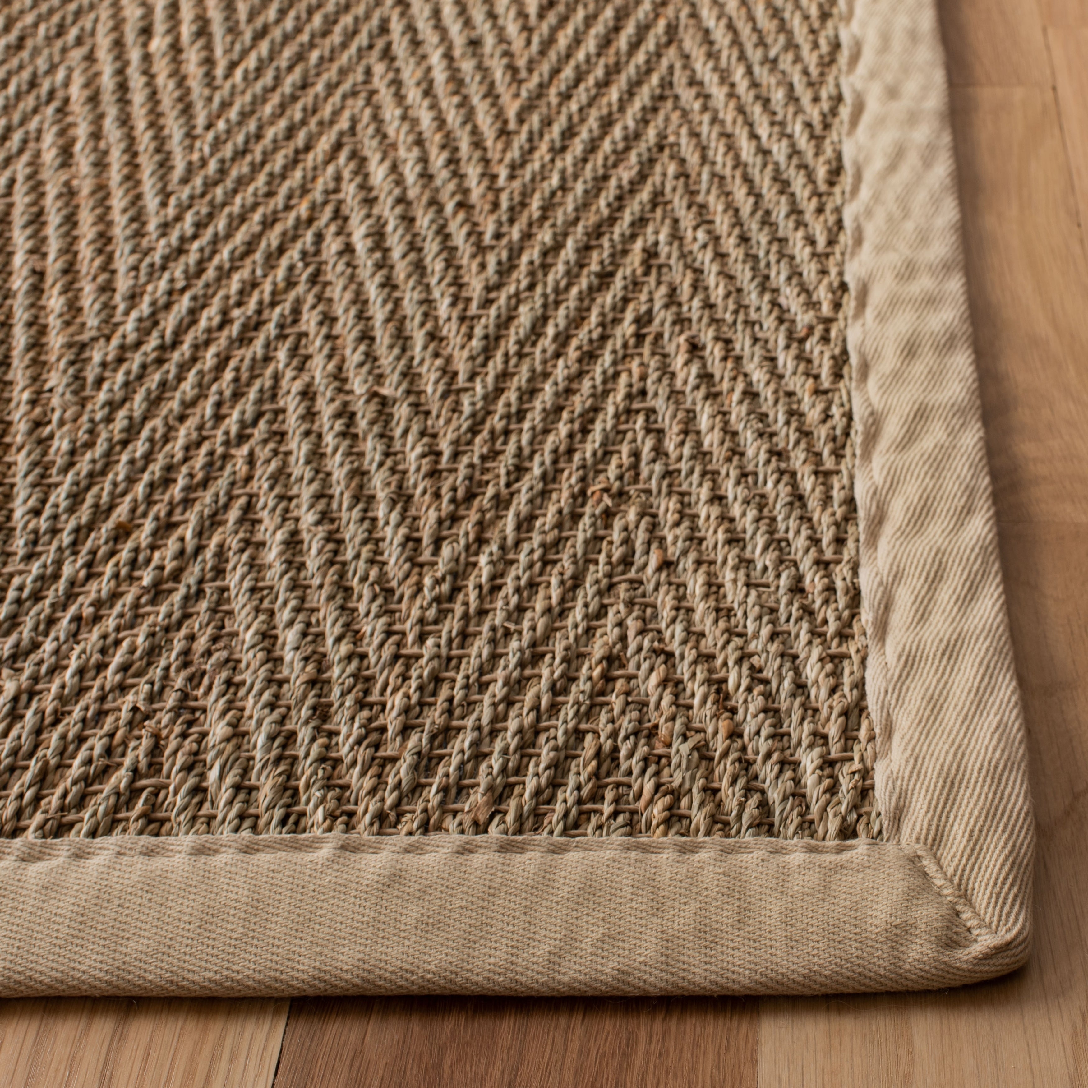 Tapis en jonc de mer à chevrons et à motif Trilby en fibres naturelles SAFAVIEH