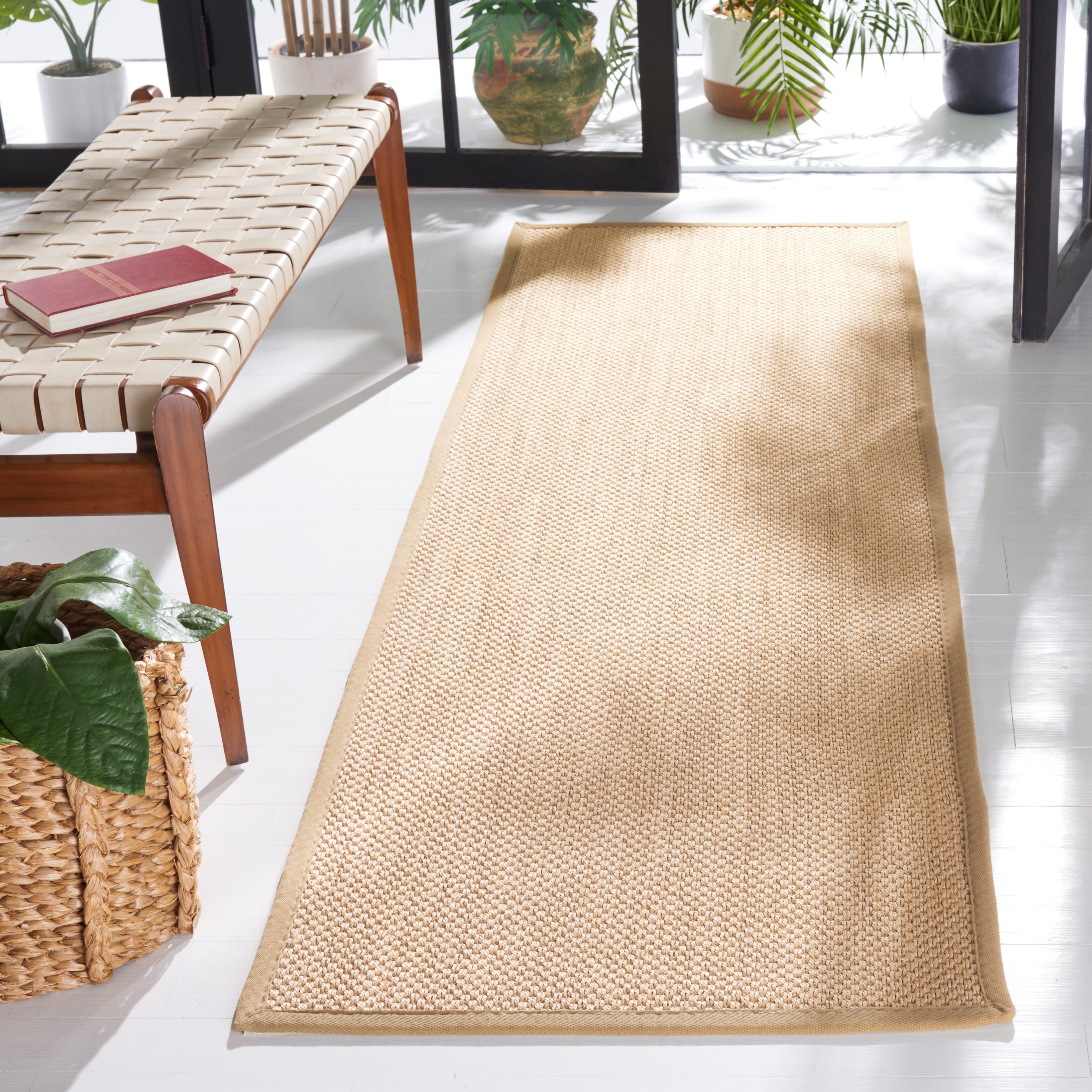 Tapis en sisal à bordure décontractée Venus en fibre naturelle SAFAVIEH