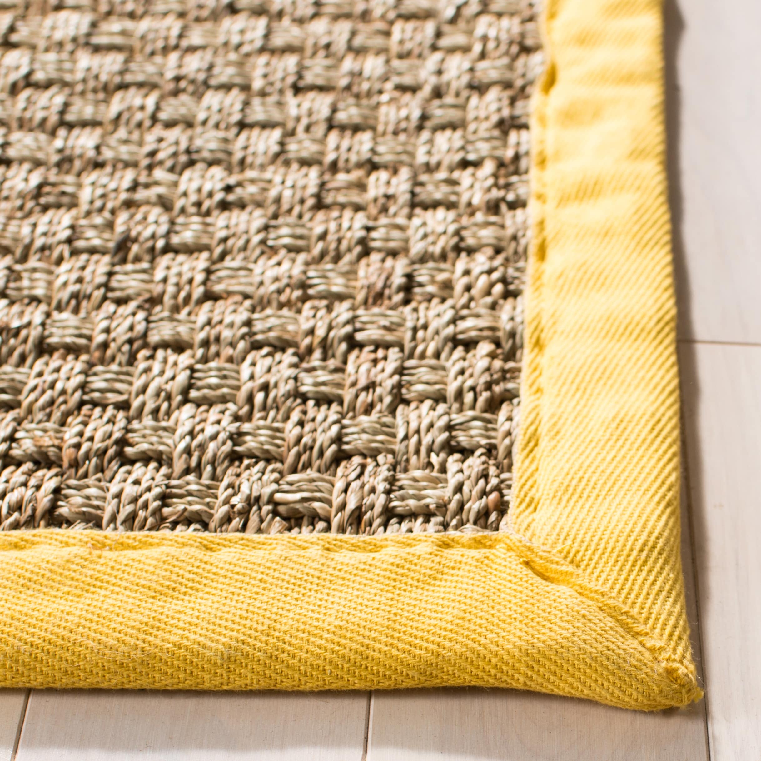 Tapis en jonc de mer tissé en fibre naturelle Zymryd SAFAVIEH