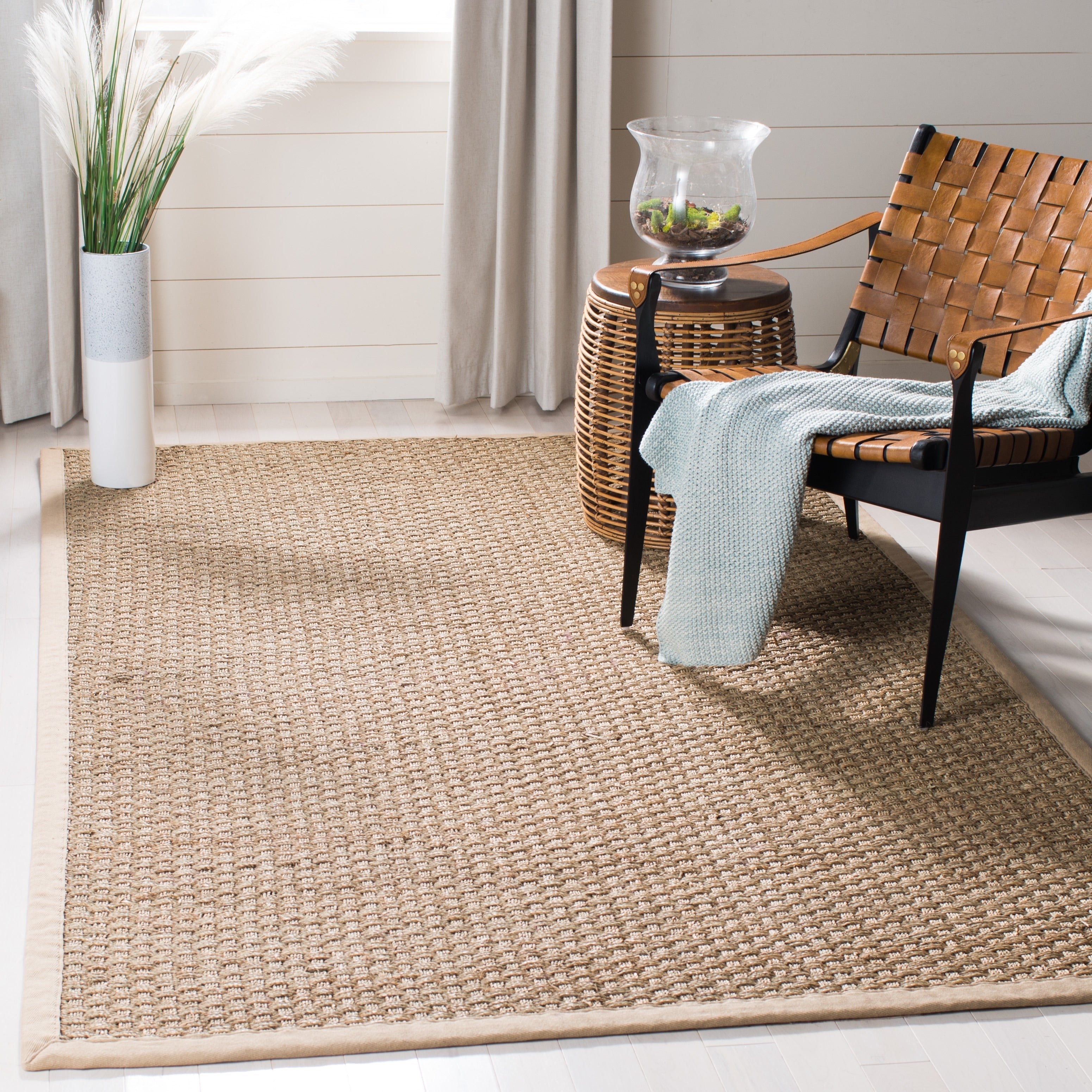 Tapis en jonc de mer tissé en fibre naturelle Zymryd SAFAVIEH