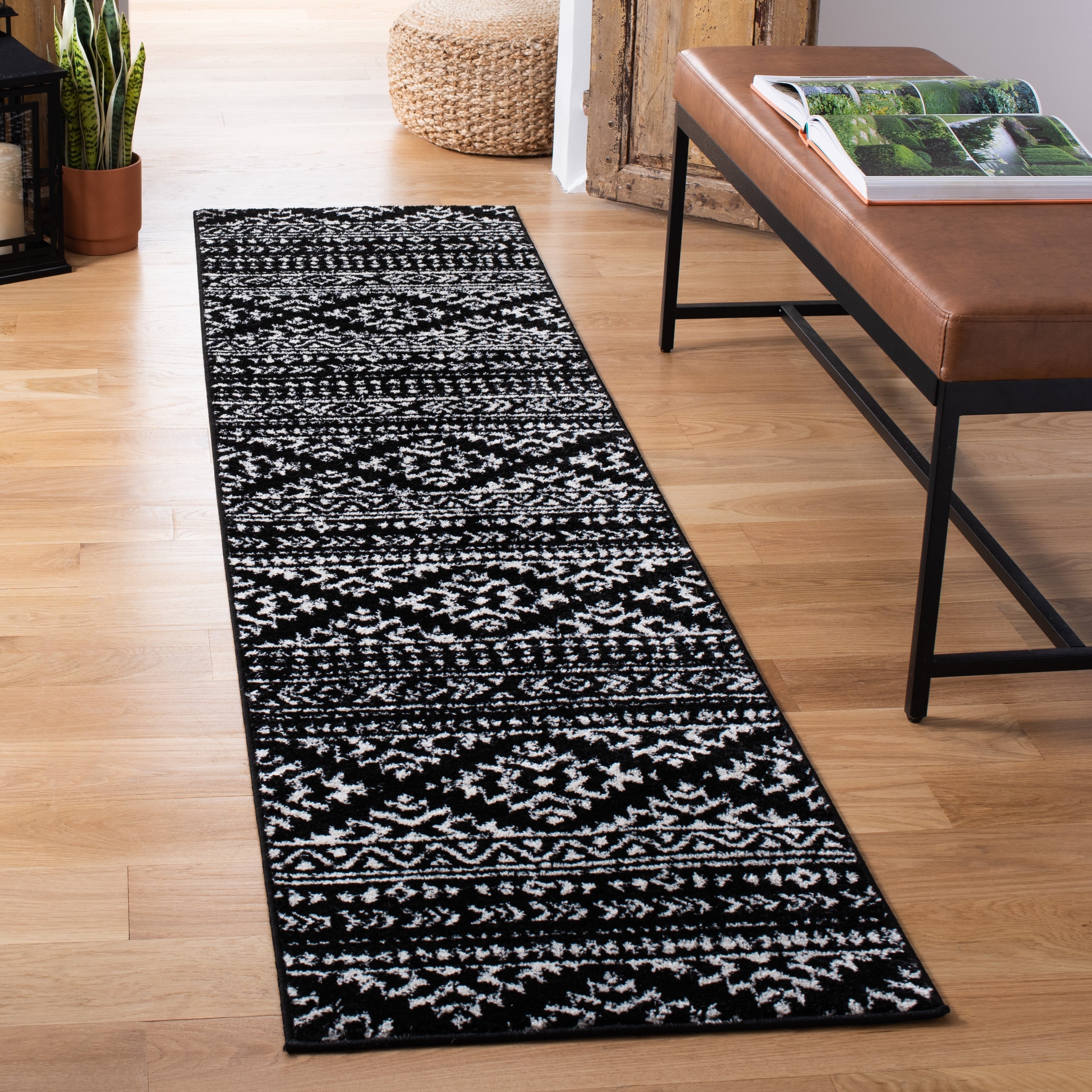Tapis marocain bohème chic SAFAVIEH Tulum Vetuta