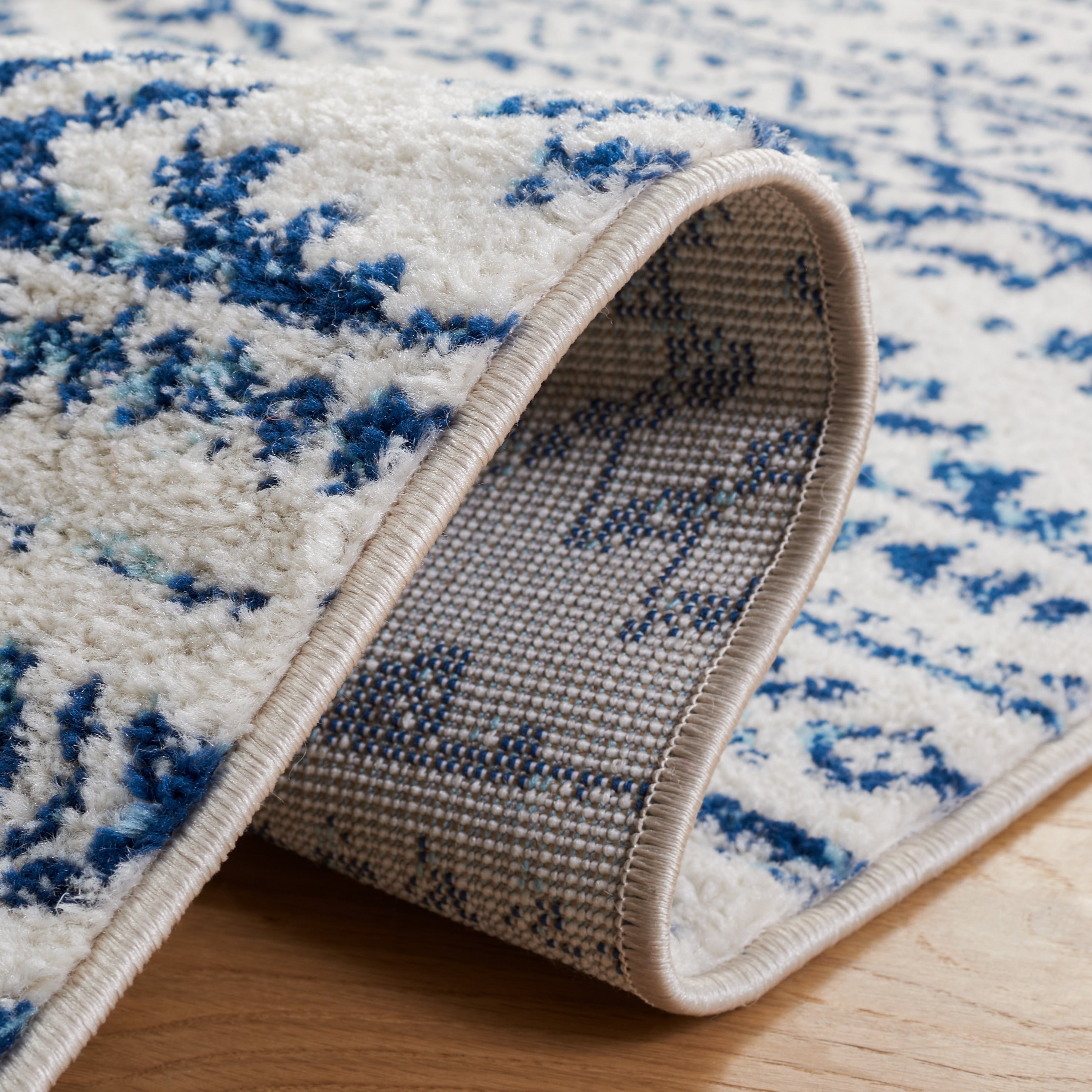 Tapis marocain bohème chic SAFAVIEH Tulum Vetuta