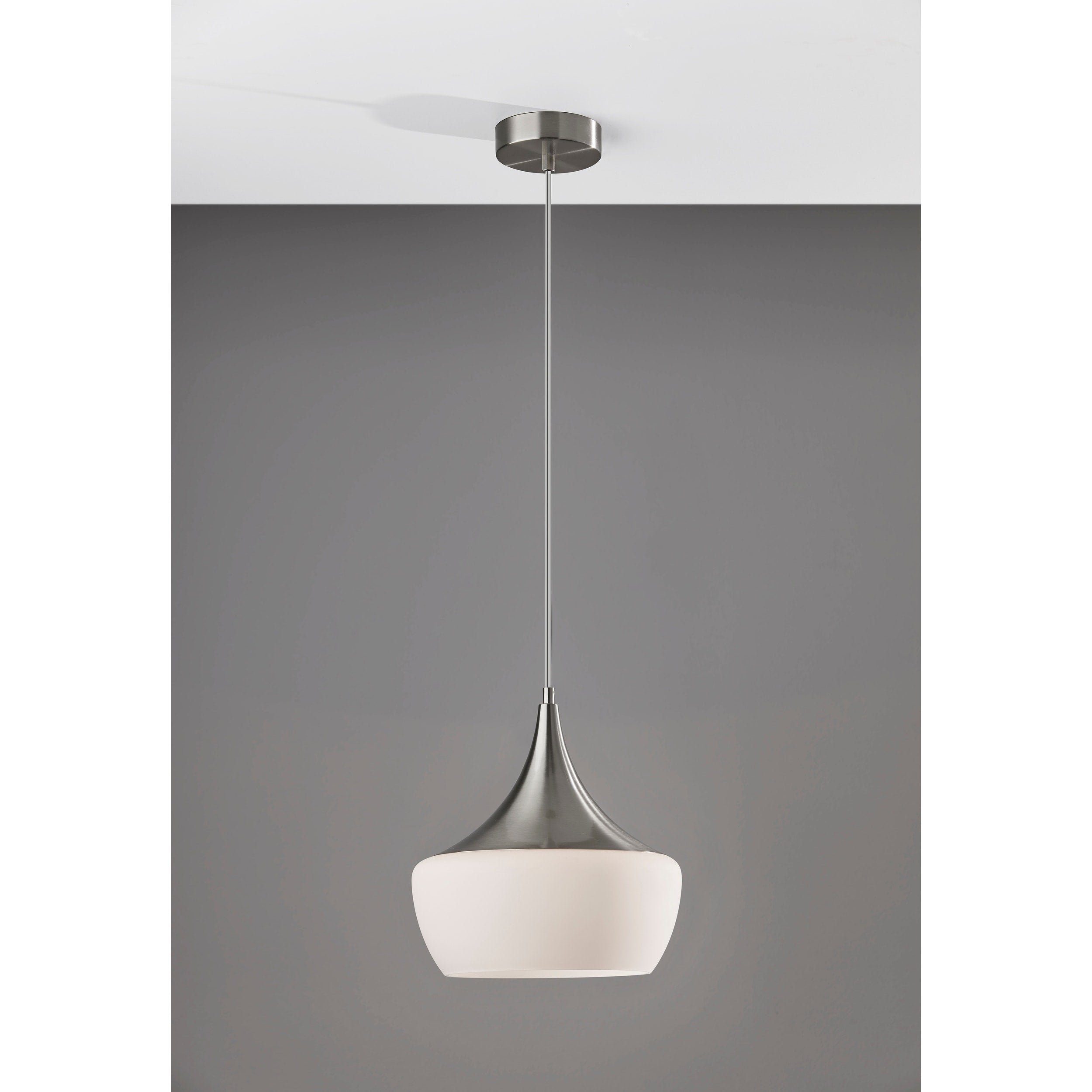 Lampe suspendue Eliza noire ou acier Adesso