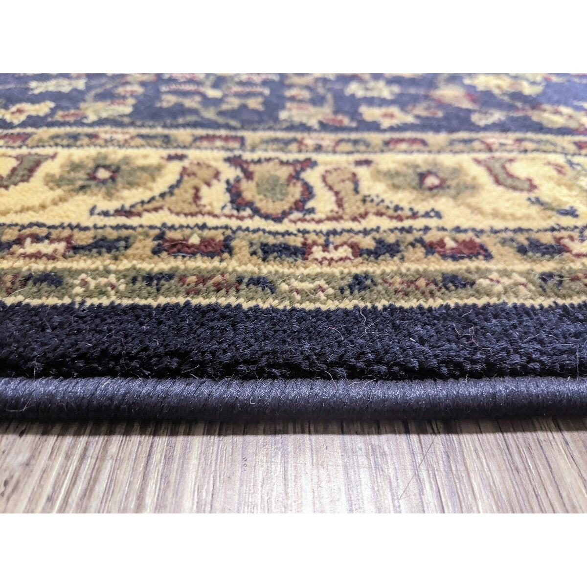 Tapis à motif sarouk floral traditionnel Caroline d'Admire Home Living