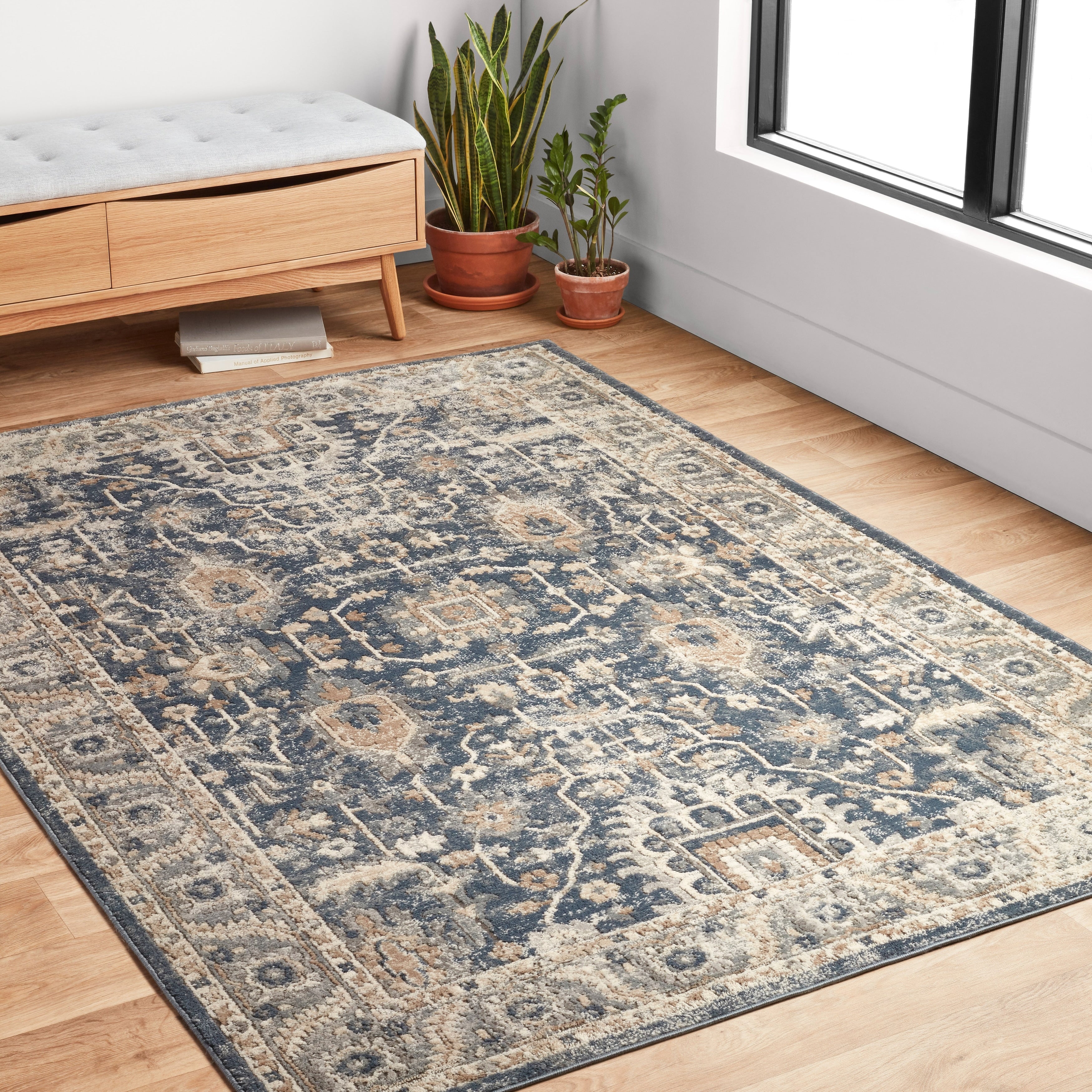 Tapis traditionnel en ferronnerie ornementale Josefina d'Alexander Home