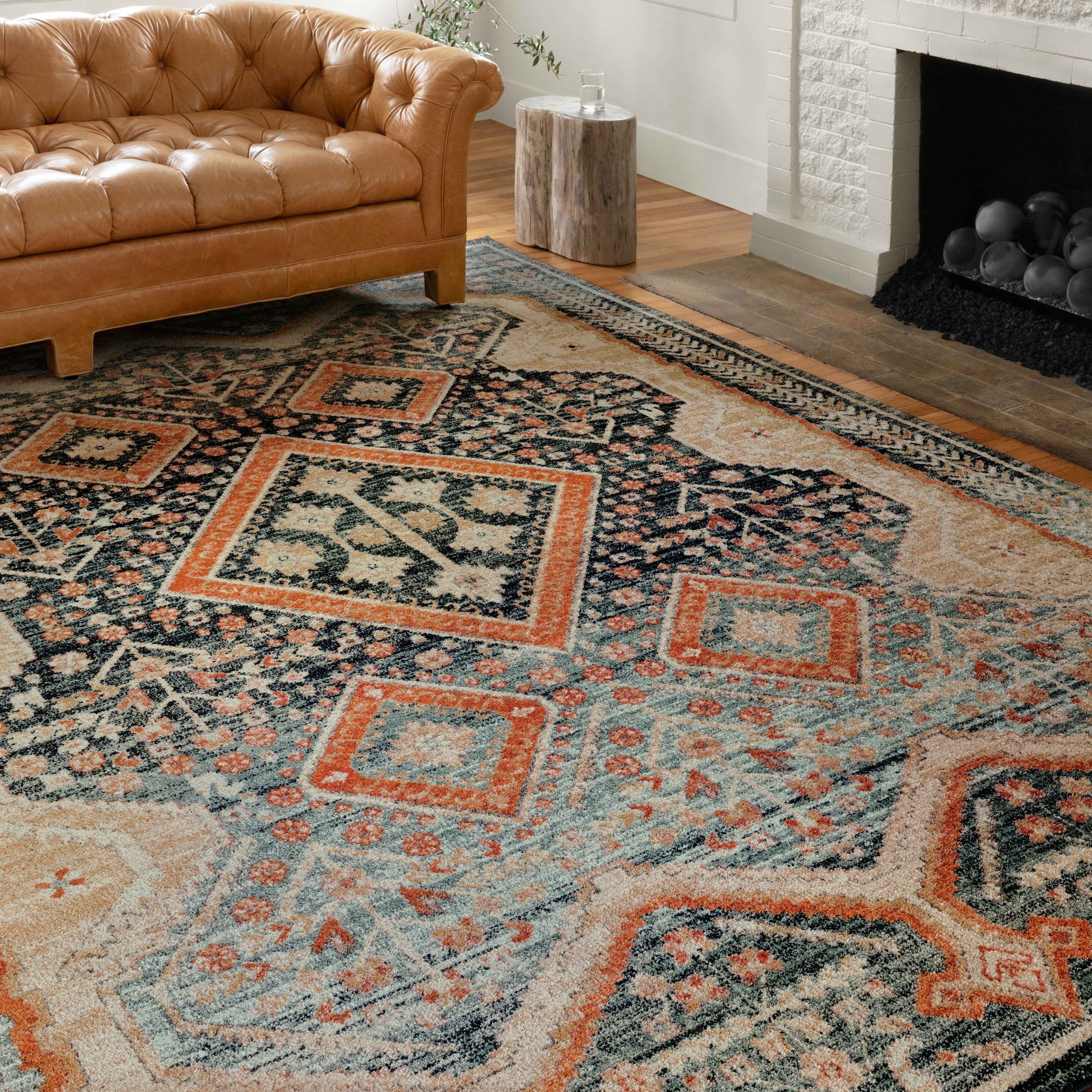 Tapis décoratif de luxe Alexander Home, effet vieilli et orné