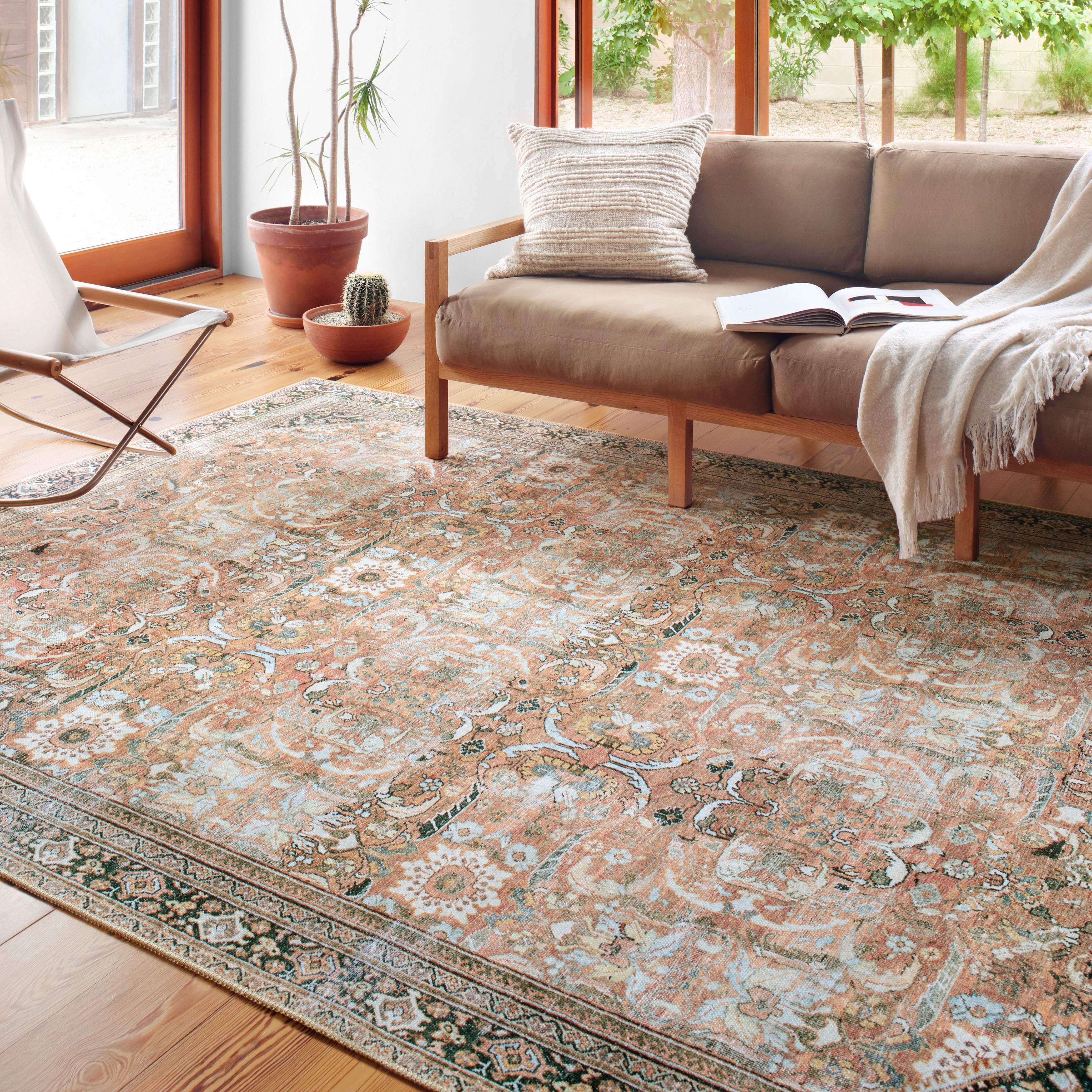 Tapis vintage à imprimé botanique Sophia d'Alexander Home