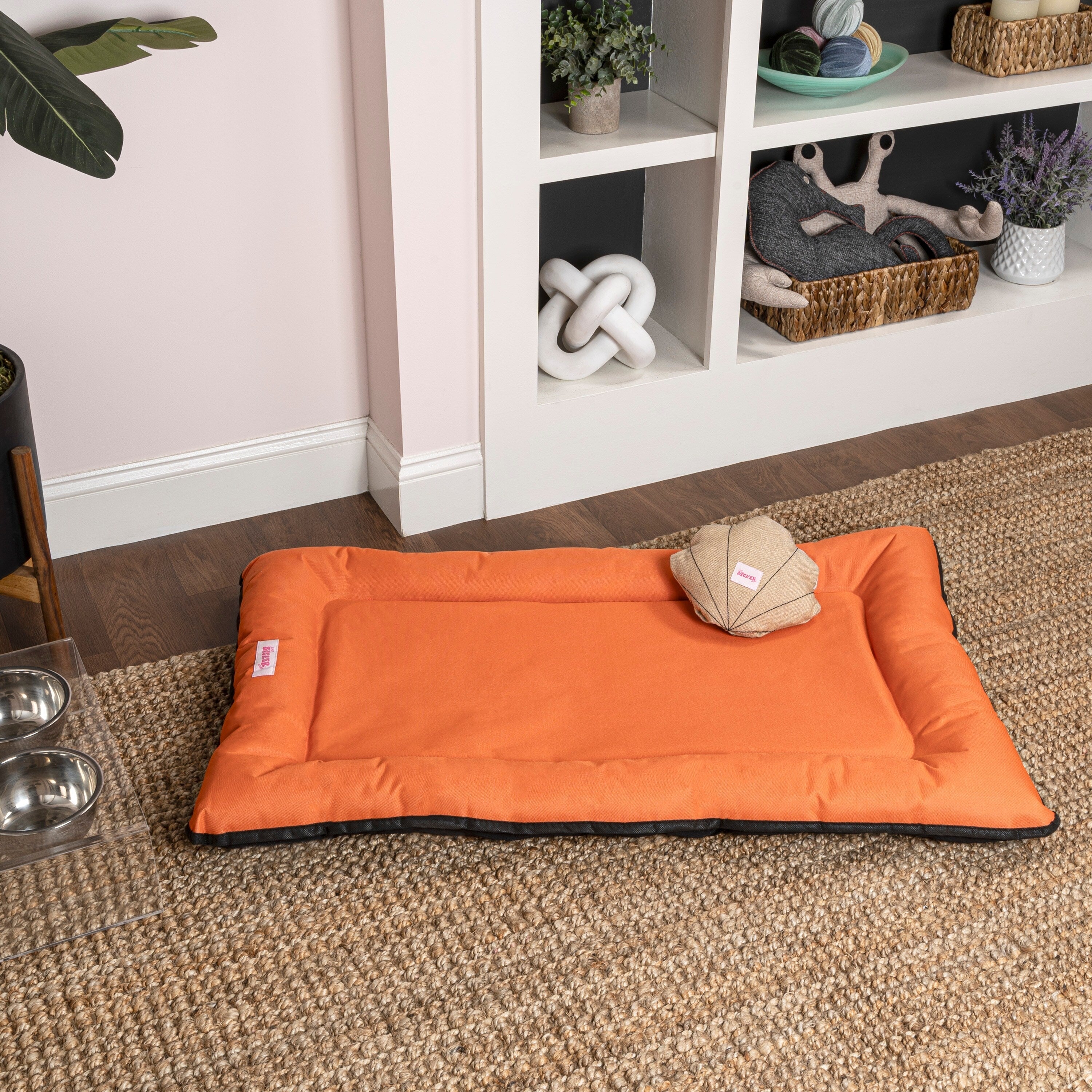 Lit de camping traditionnel en mousse à mémoire de forme pour animaux de compagnie Archie Oxford, imperméable, lavable à la main, pour intérieur et extérieur