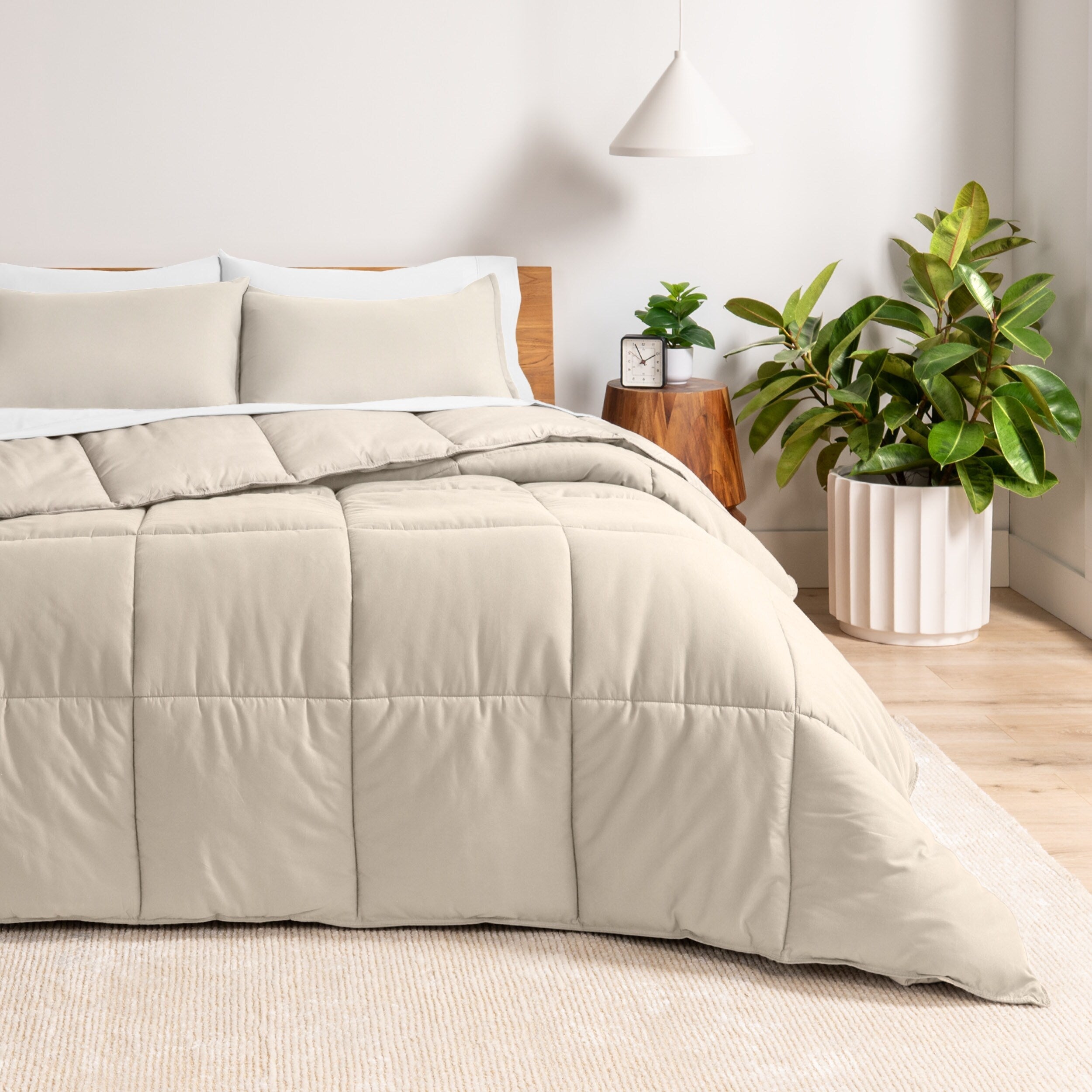 Ensemble de couette hypoallergénique en duvet alternatif Bare Home