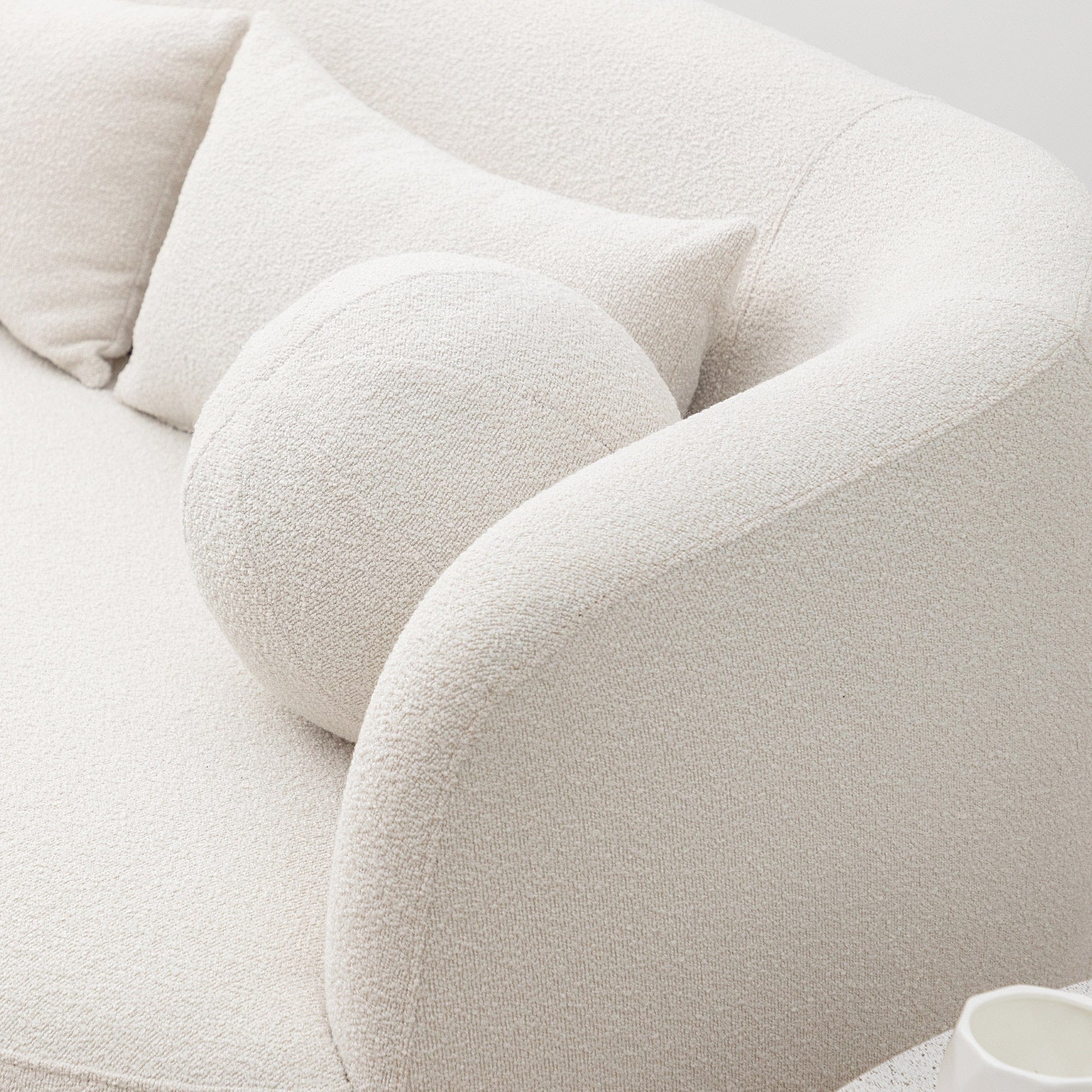 Causeuse 2 places rembourrée KINWELL Boucle avec oreillers