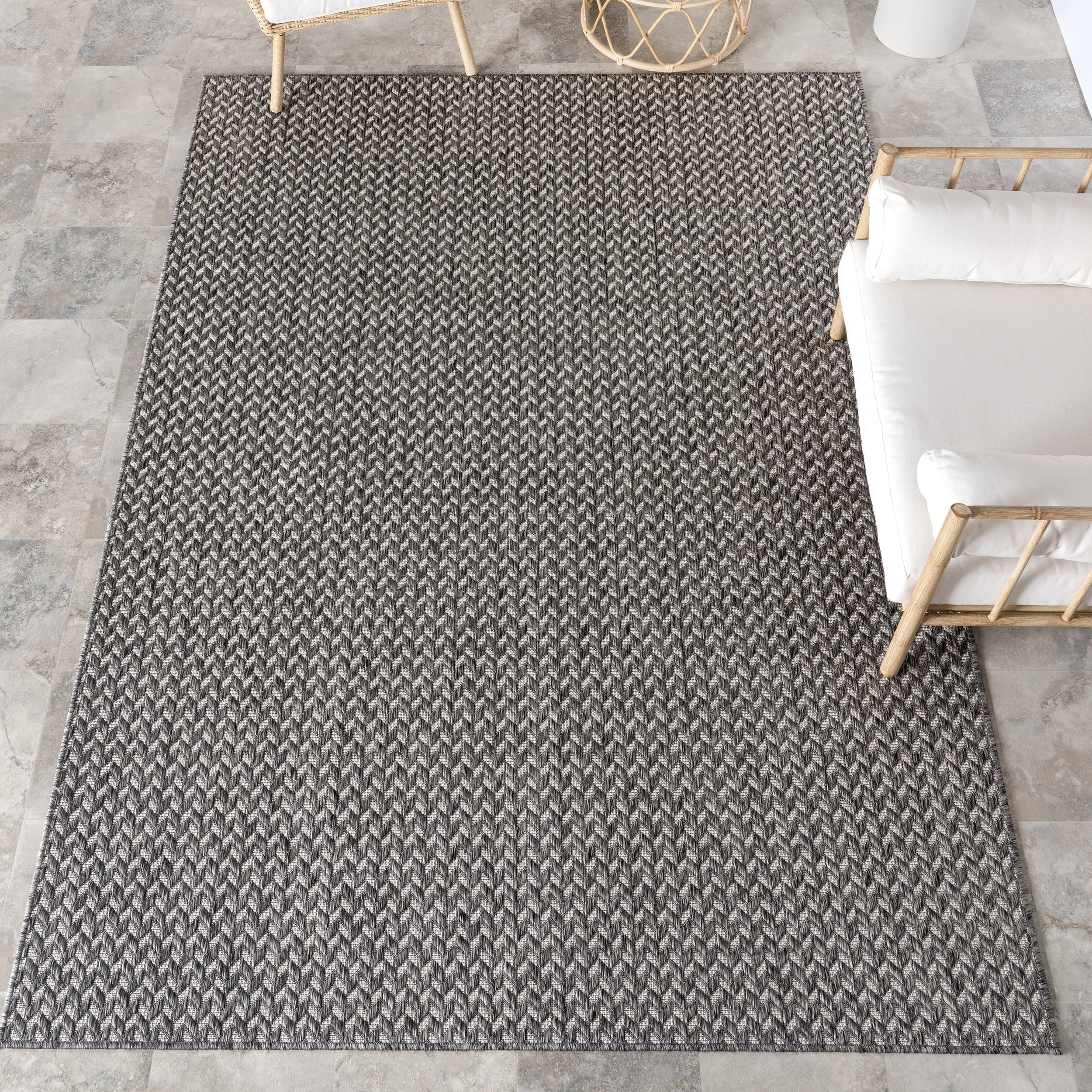 Tapis d'intérieur/extérieur à chevrons Nuloom Camryn