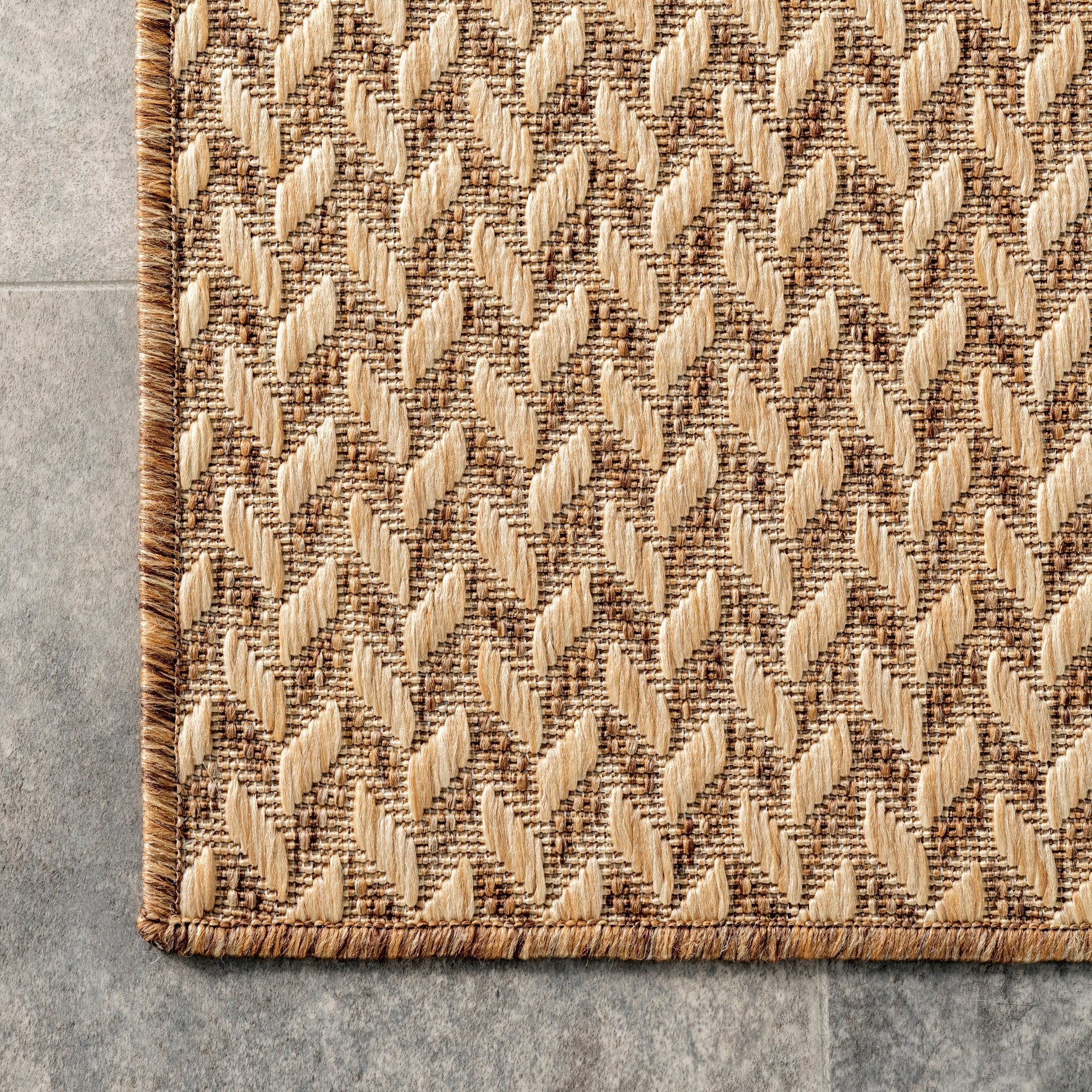 Tapis d'intérieur/extérieur à chevrons Nuloom Camryn