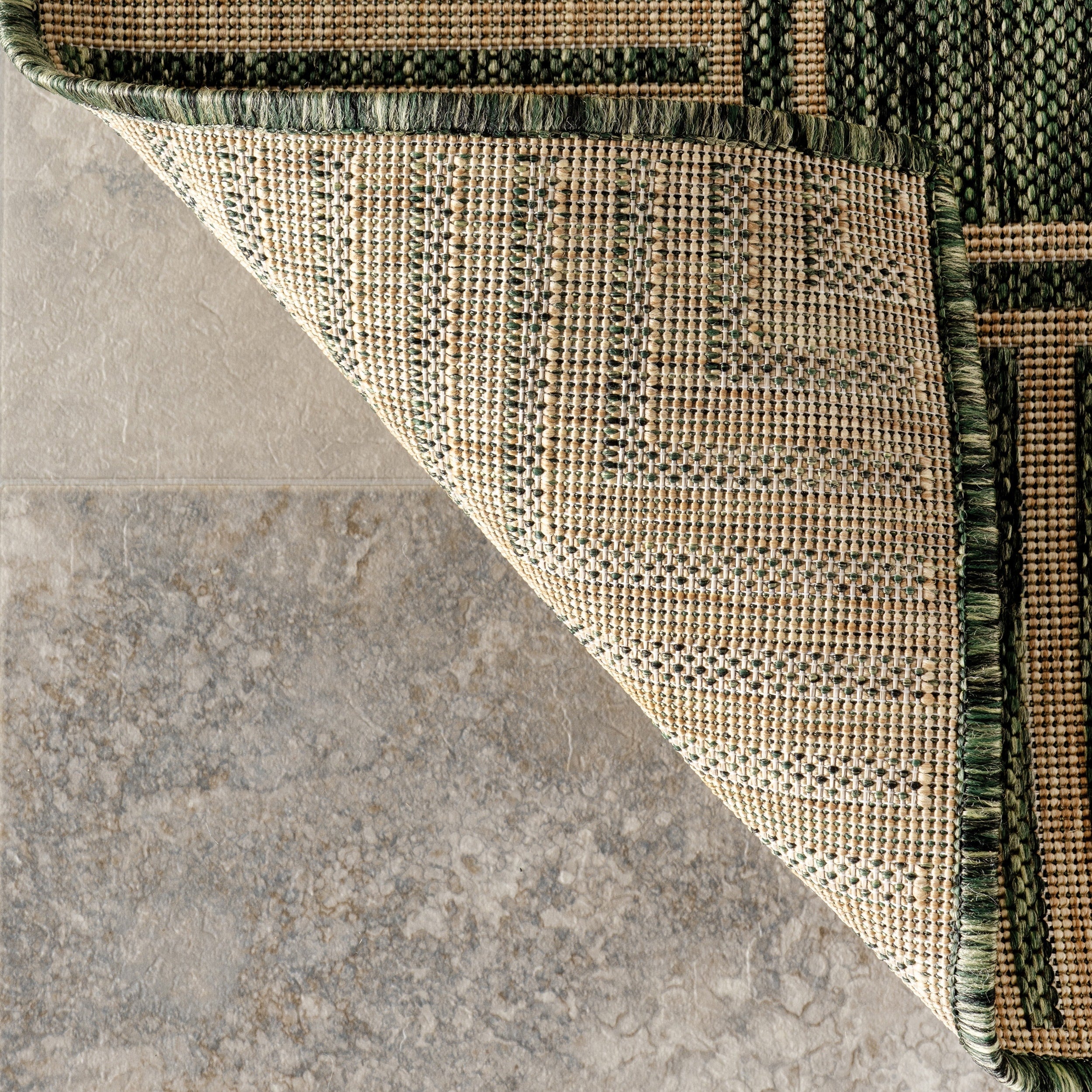 Tapis d'intérieur/extérieur classique à bordures Nuloom Leah