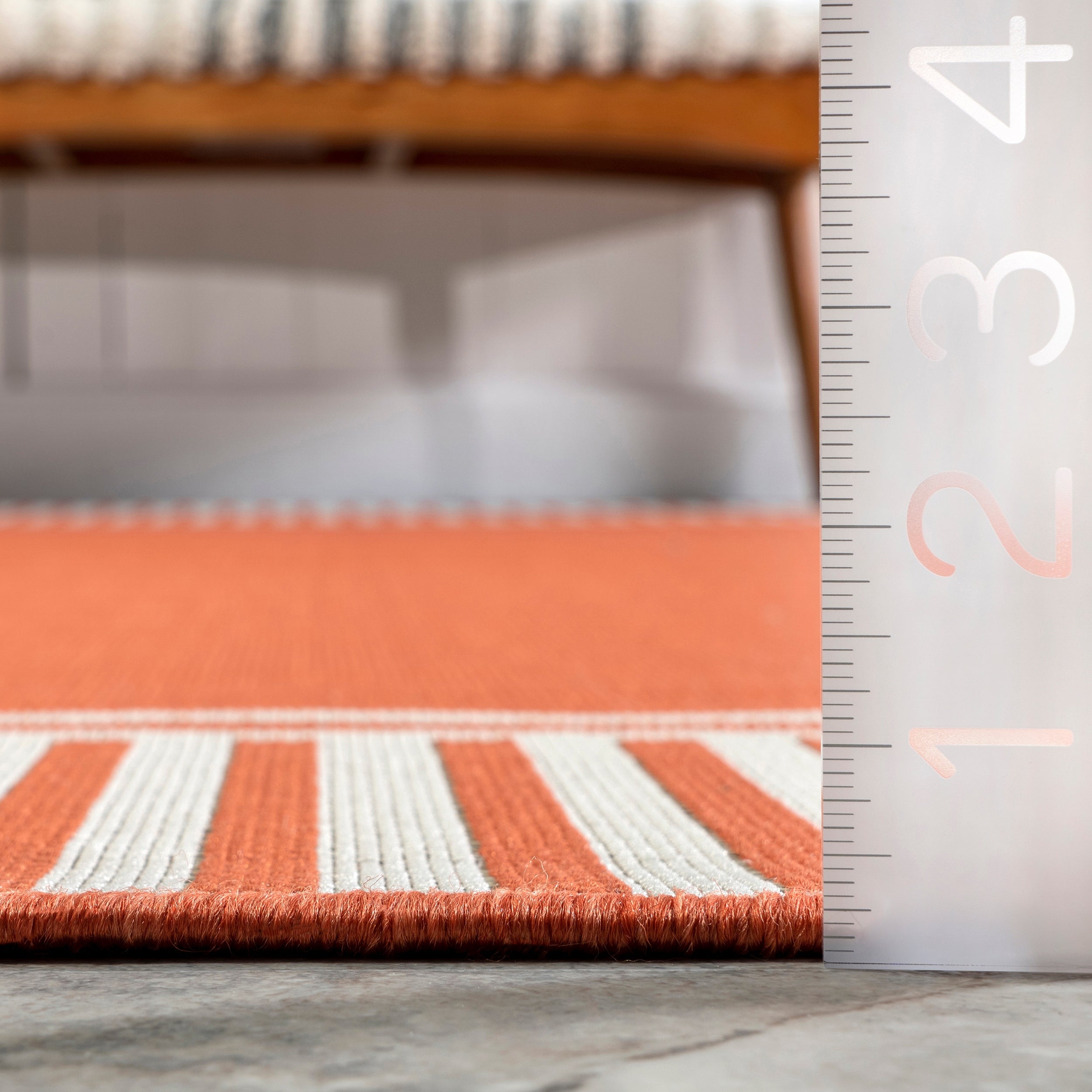 Tapis d'intérieur/extérieur classique à bordures Nuloom Leah