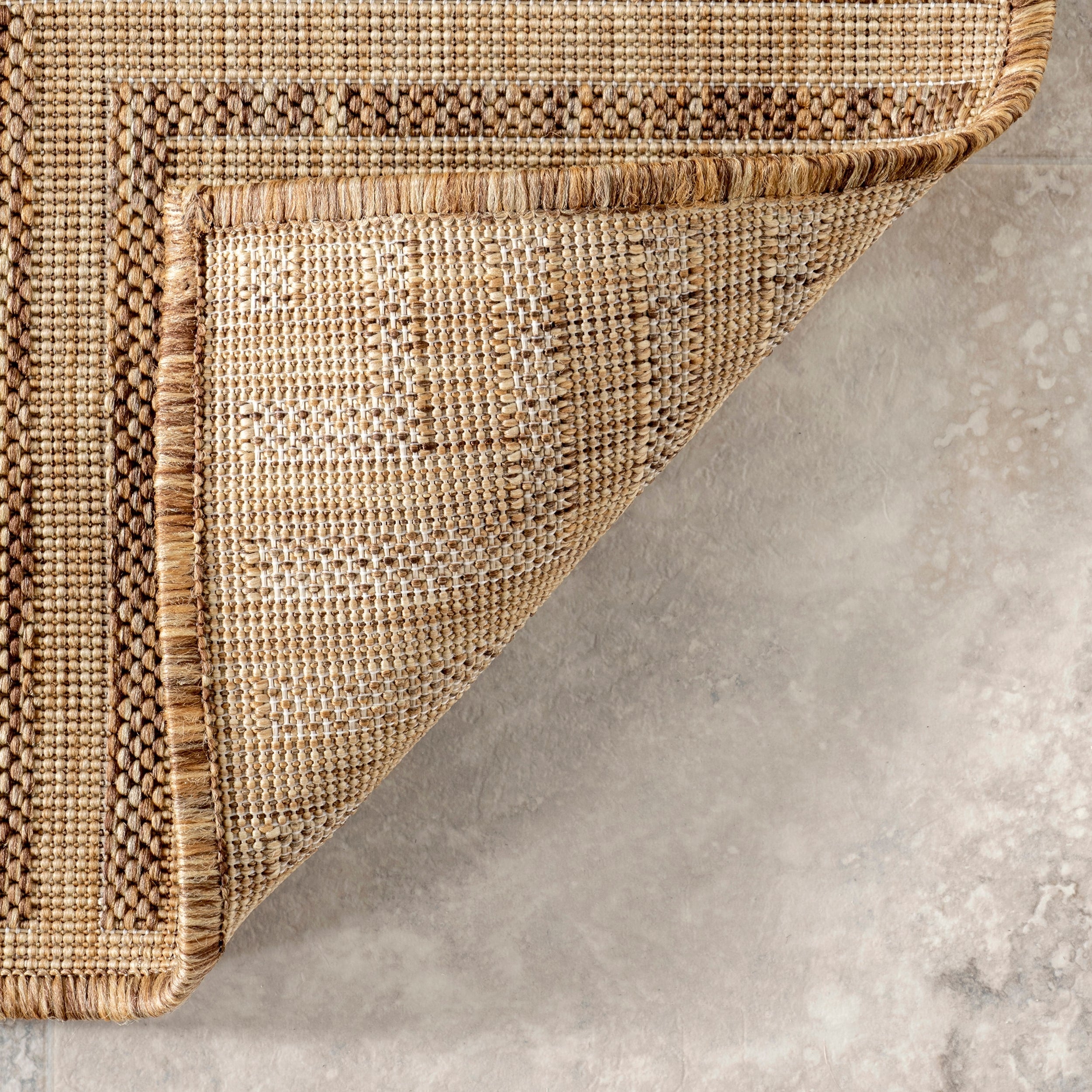 Tapis d'intérieur/extérieur classique à bordures Nuloom Leah