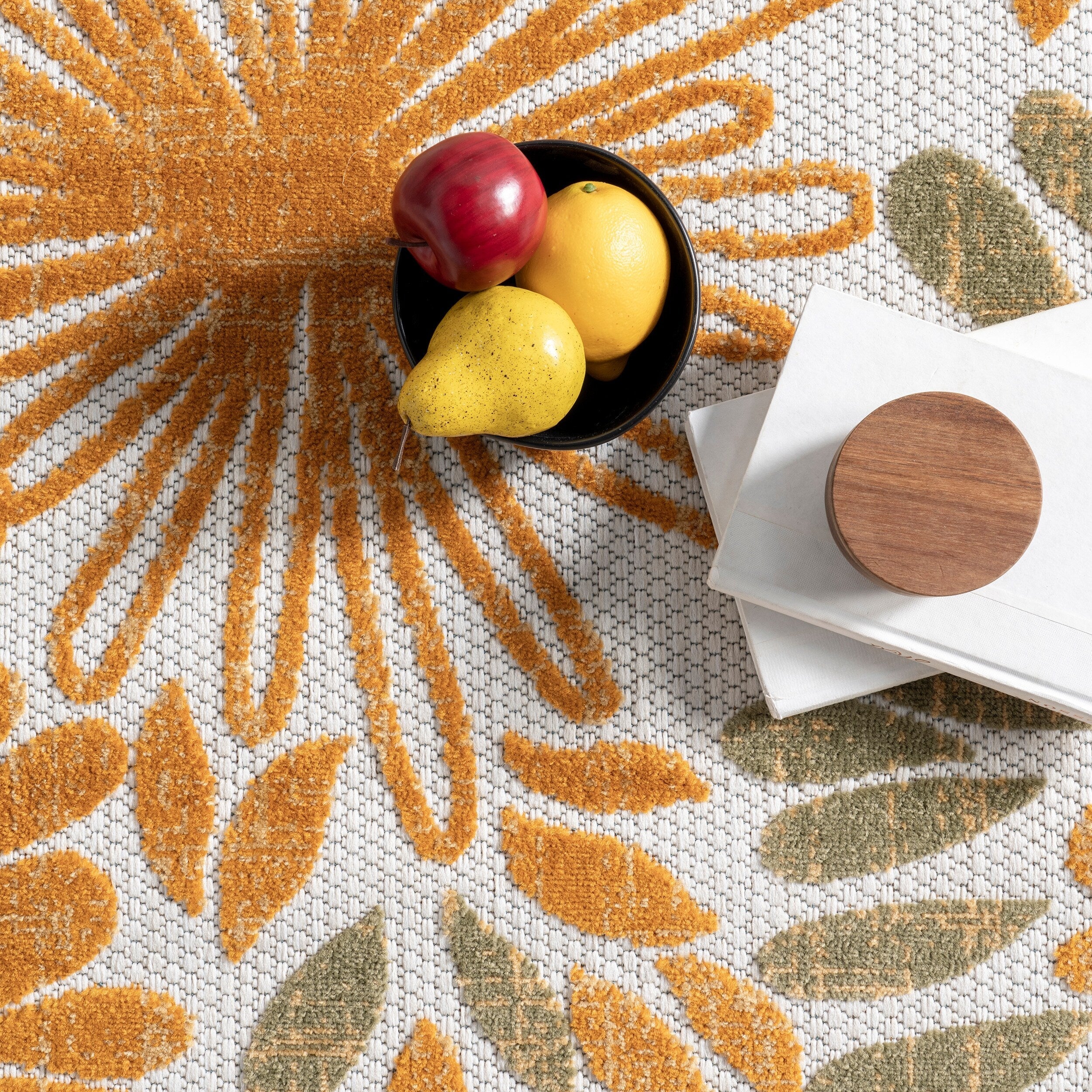 Tapis d'intérieur/extérieur à motif floral audacieux Nuloom Ronda