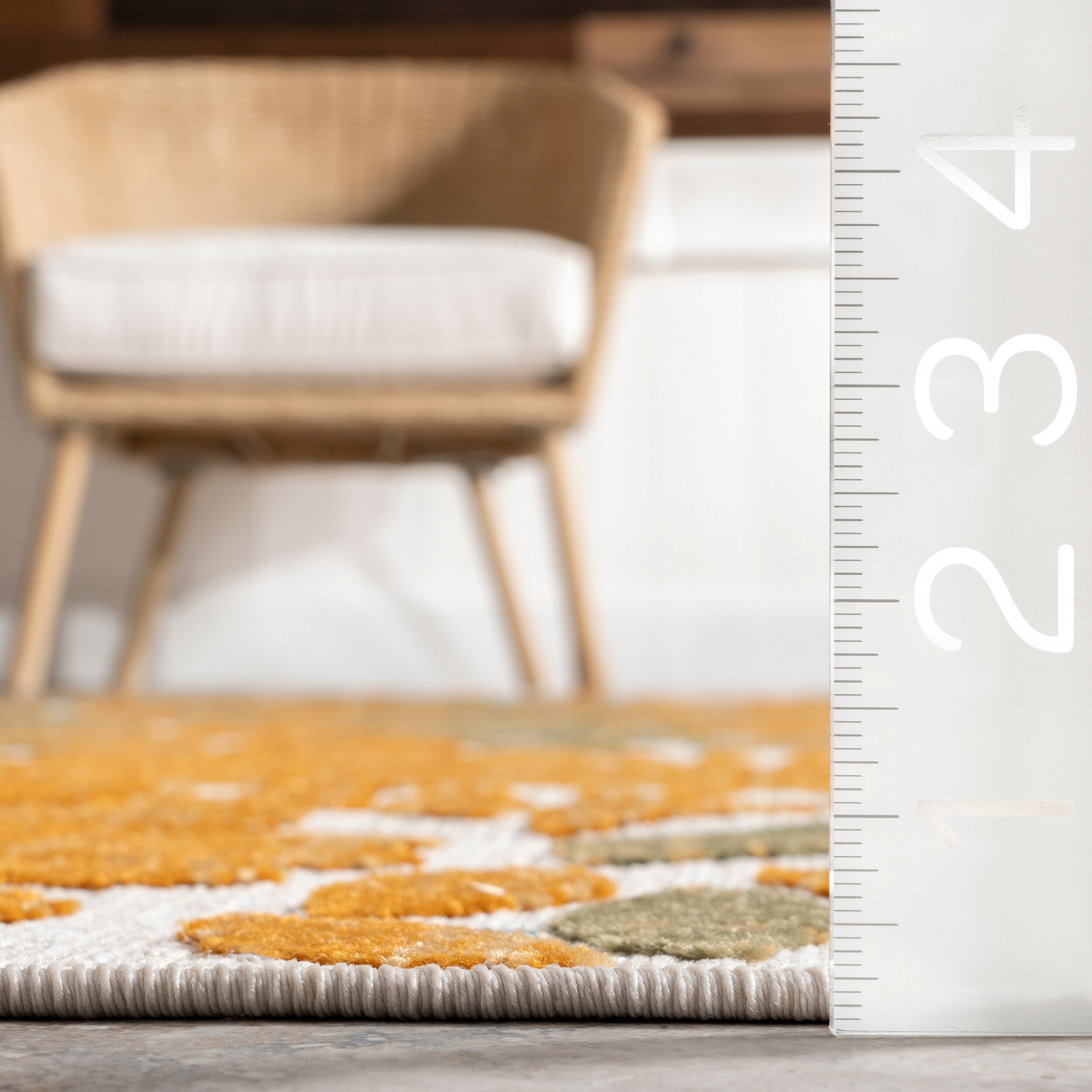 Tapis d'intérieur/extérieur à motif floral audacieux Nuloom Ronda