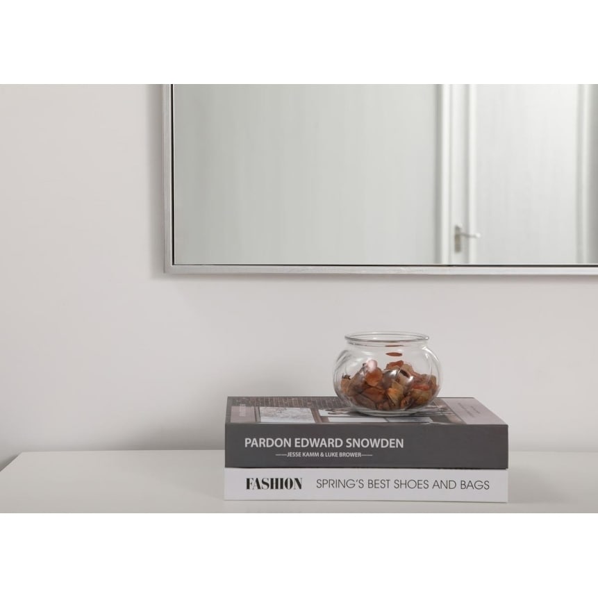 Miroir rectangulaire à cadre métallique Carson Carrington Salsnas