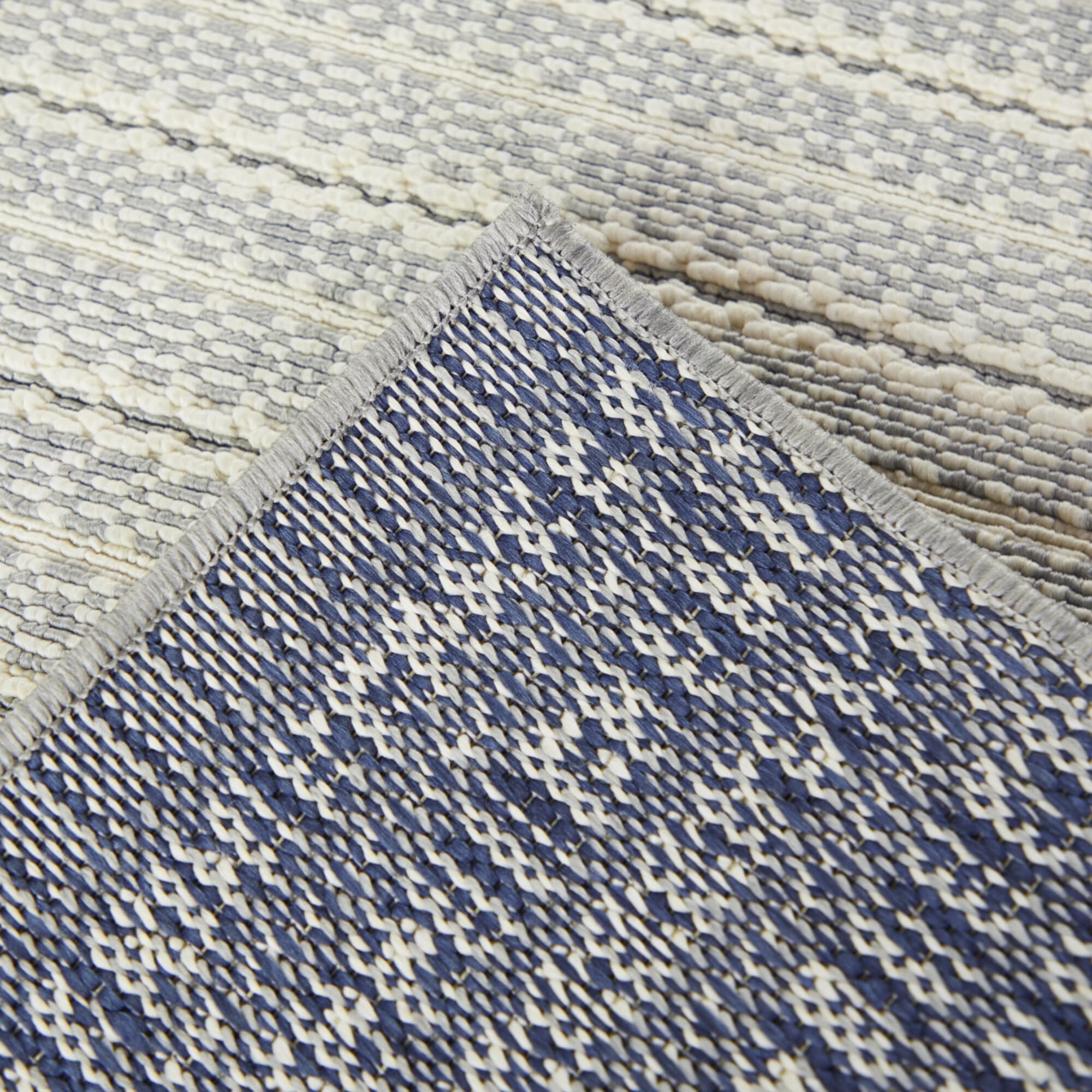 Tapis d'intérieur/extérieur à rayures transitionnelles Connell