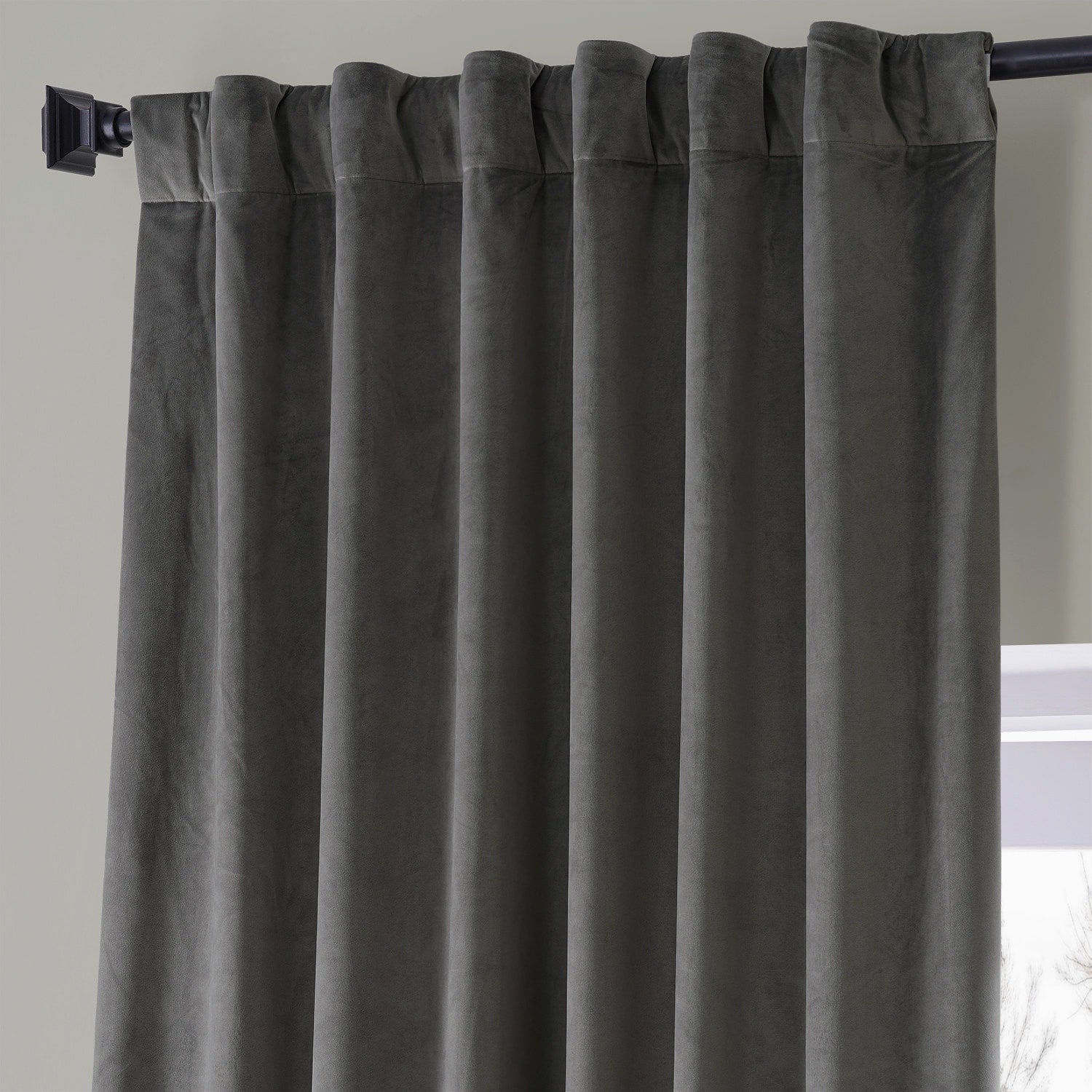 Rideaux occultants en velours moelleux Signature Exclusive Fabrics pour hôtel (1 panneau) - Draperie douce et luxueuse pour un contrôle de la lumière et une élégance optimale