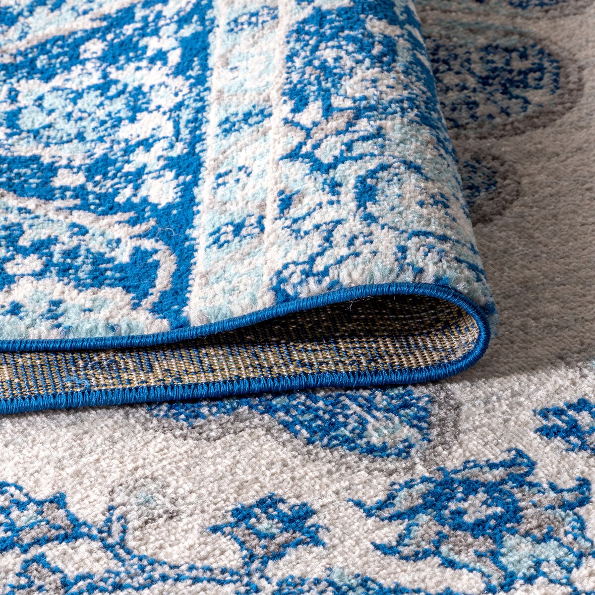 Tapis médaillon vintage bohème FLAIR de JONATHAN Y Inigo