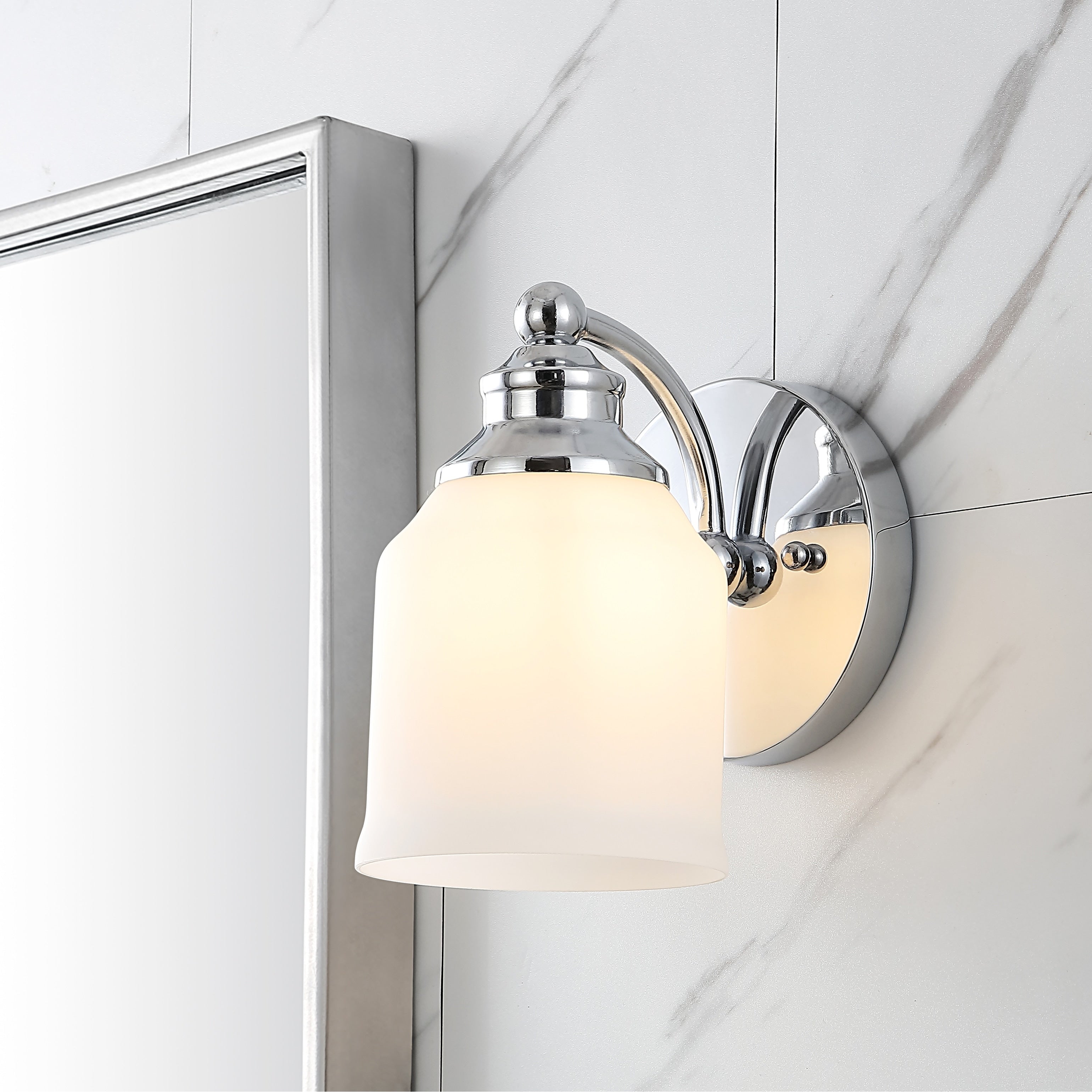 Applique murale à LED Jayne en fer et verre dépoli, style cottage de ferme, par JONATHAN Y