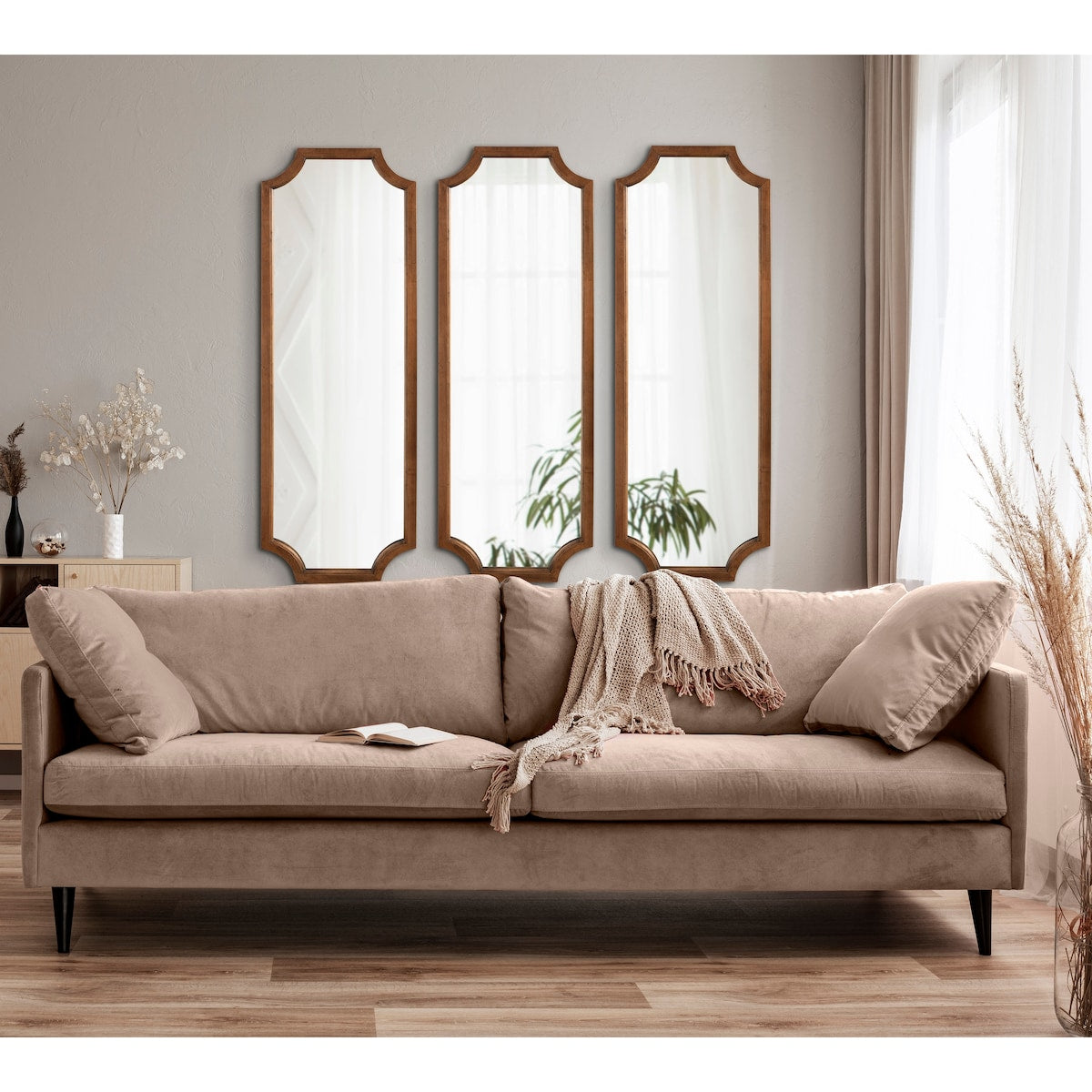 Miroir encadré en bois festonné Kate et Laurel Hogan