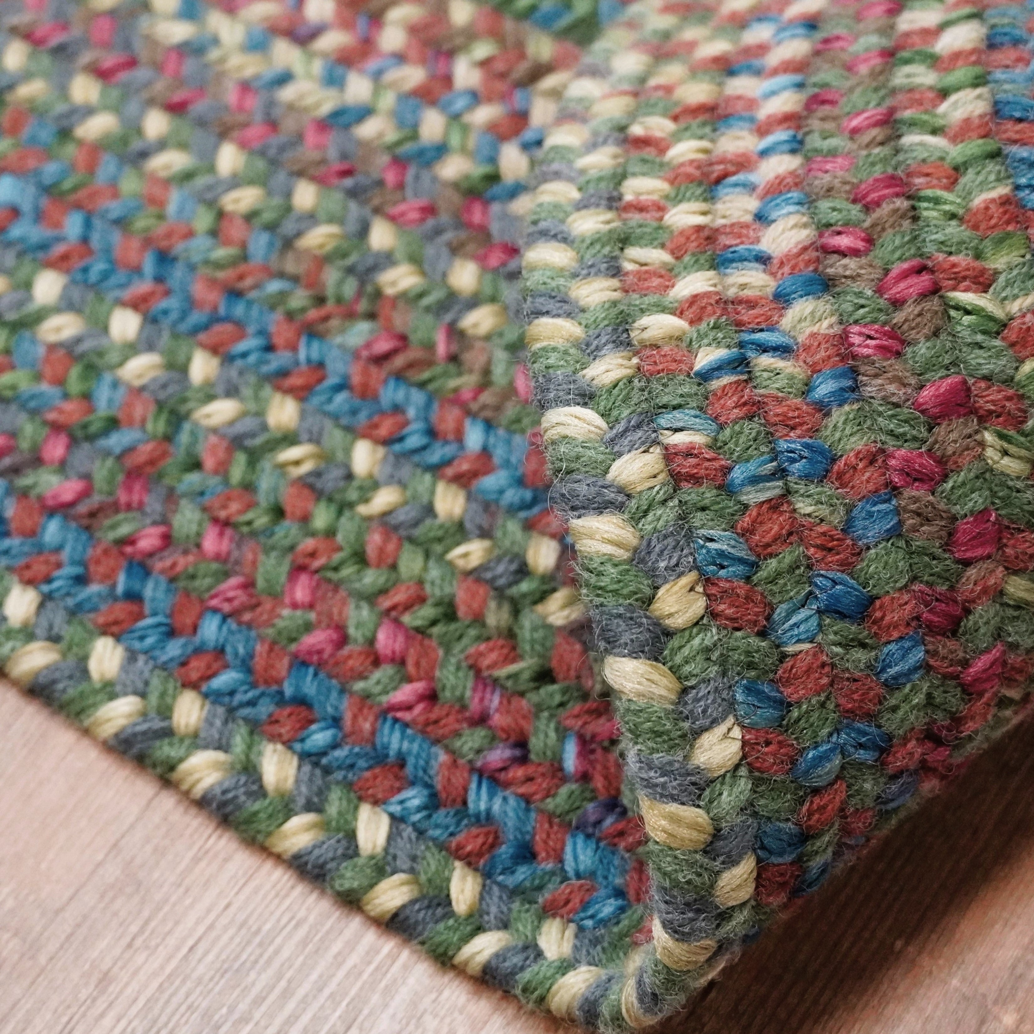 Tapis en laine multicolore tressée de la Nouvelle-Angleterre de Colonial Mills