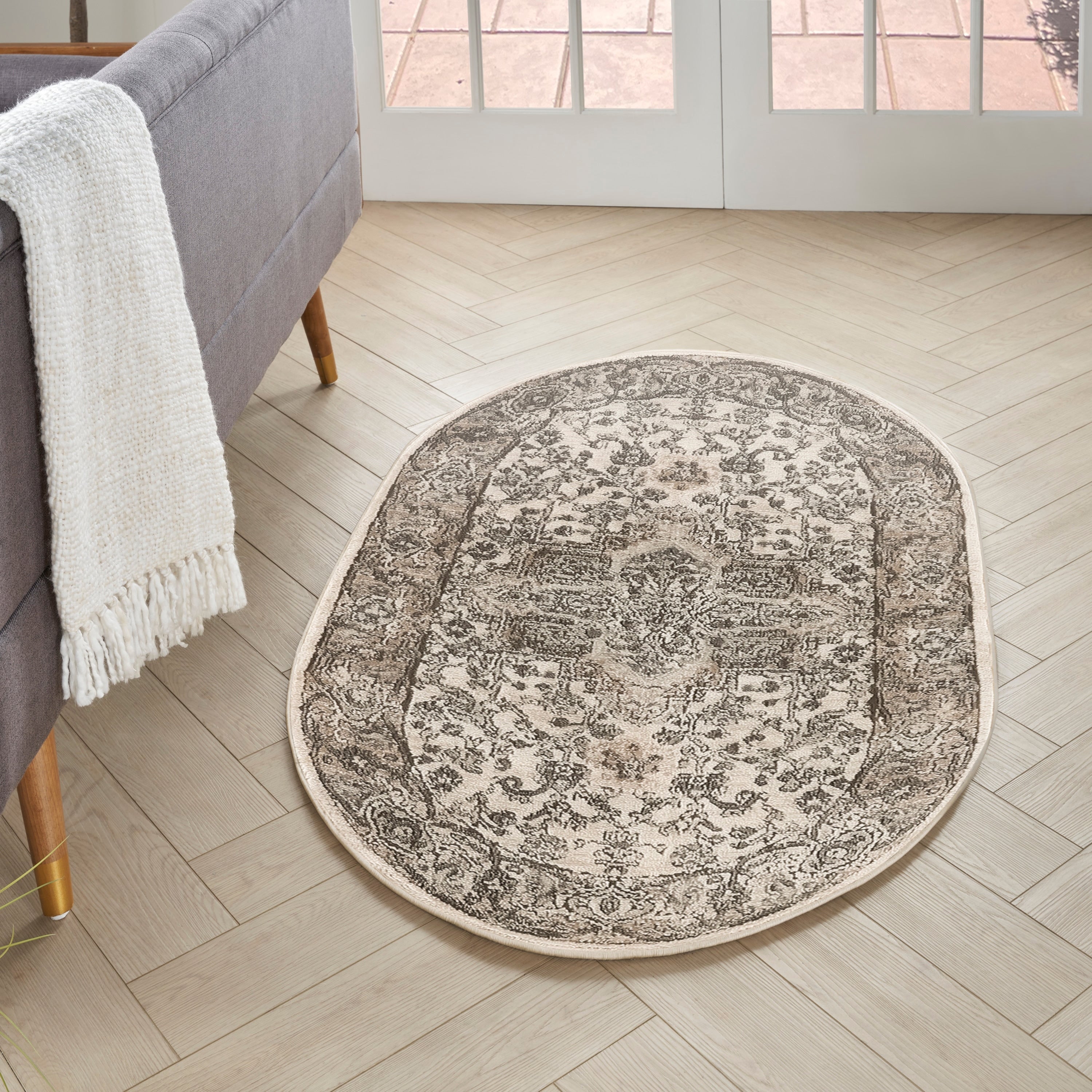 Tapis médaillon persan classique Nourison Concerto.