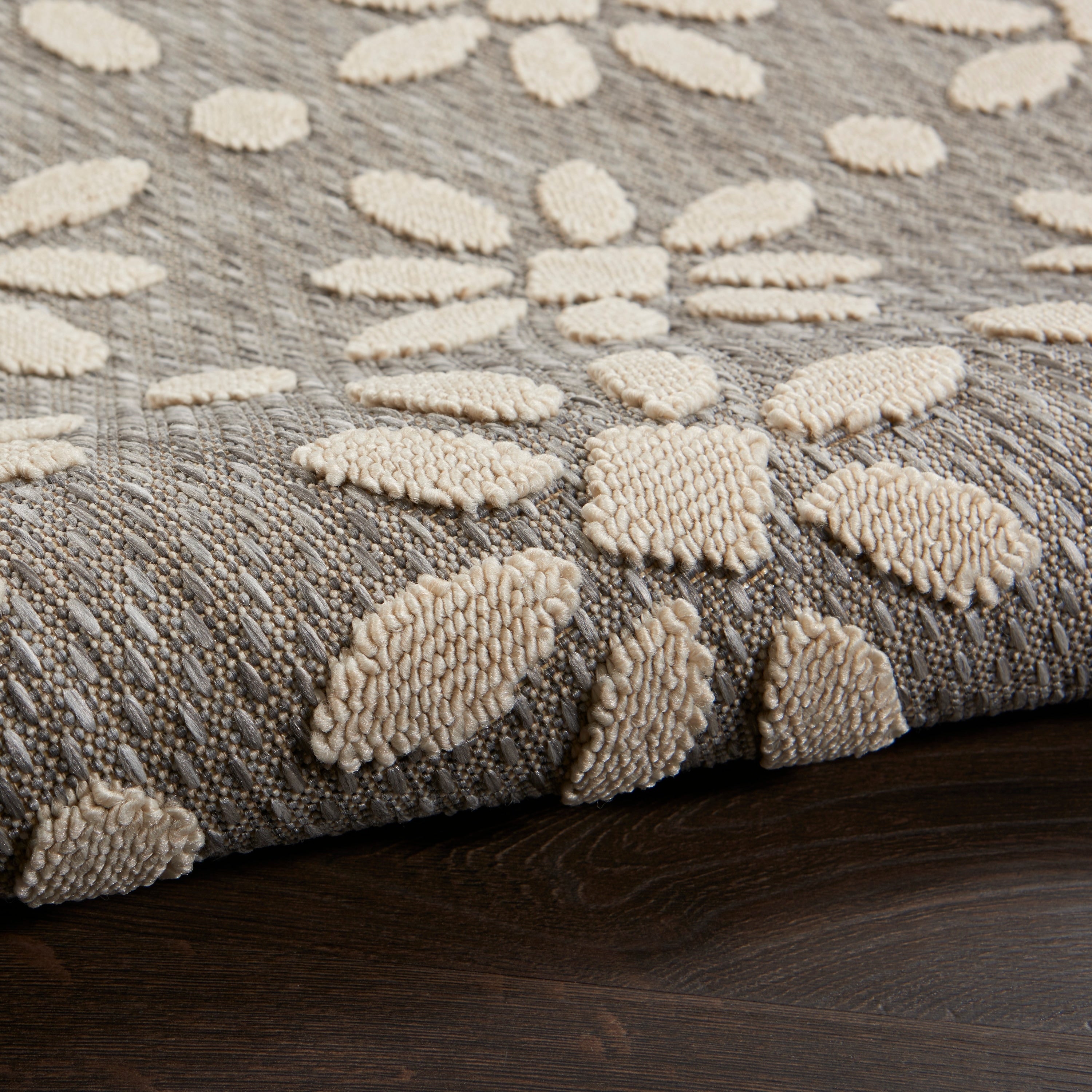 Tapis d'intérieur et d'extérieur géométrique moderne à motif floral et haut-bas Nourison Palamos