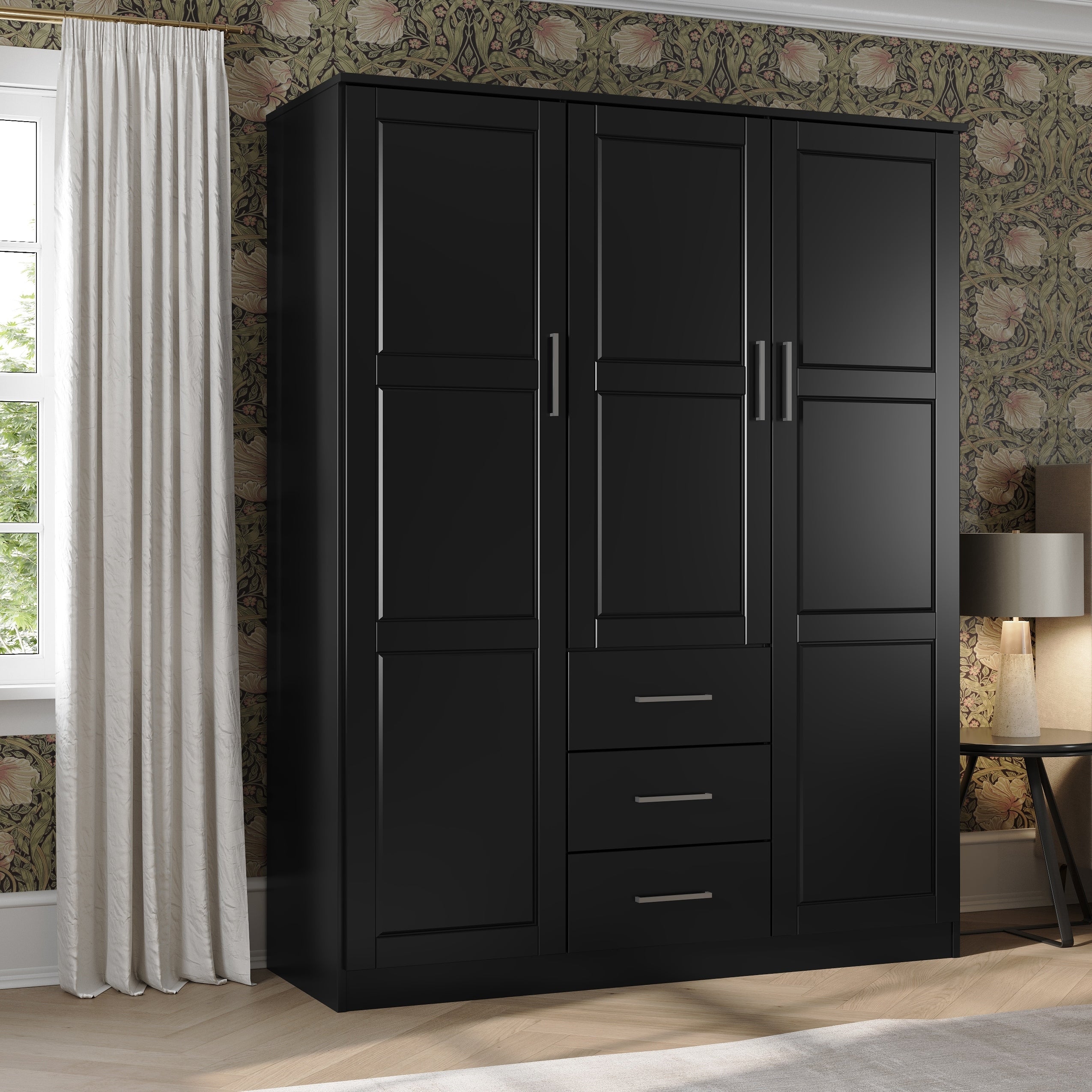 Armoire penderie 3 portes Cosmo 100 % bois massif de Palace Imports avec portes en bois massif ou en miroir