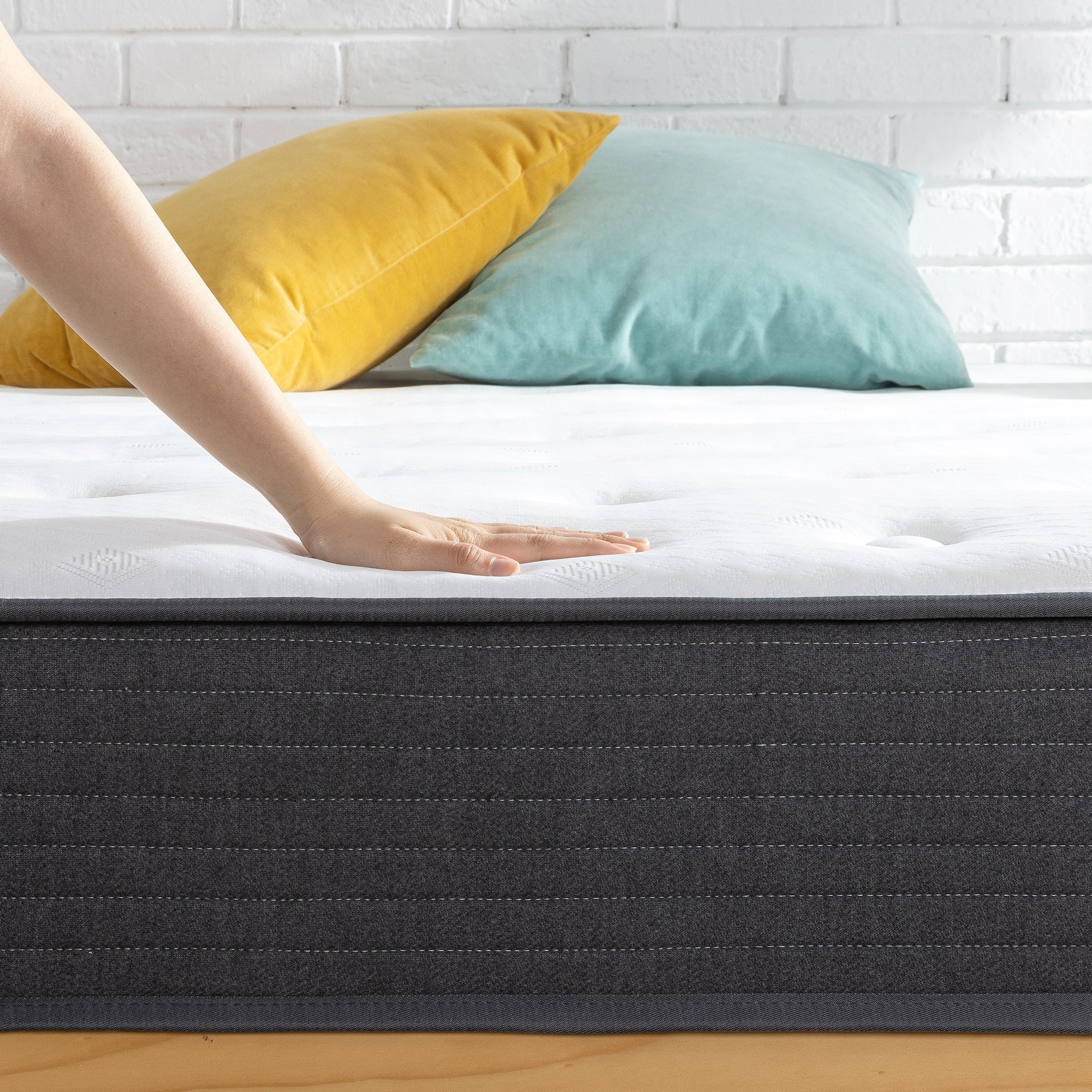 Matelas hybride à ressorts ensachés Priage by ZINUS Comfort Essential de 8 pouces