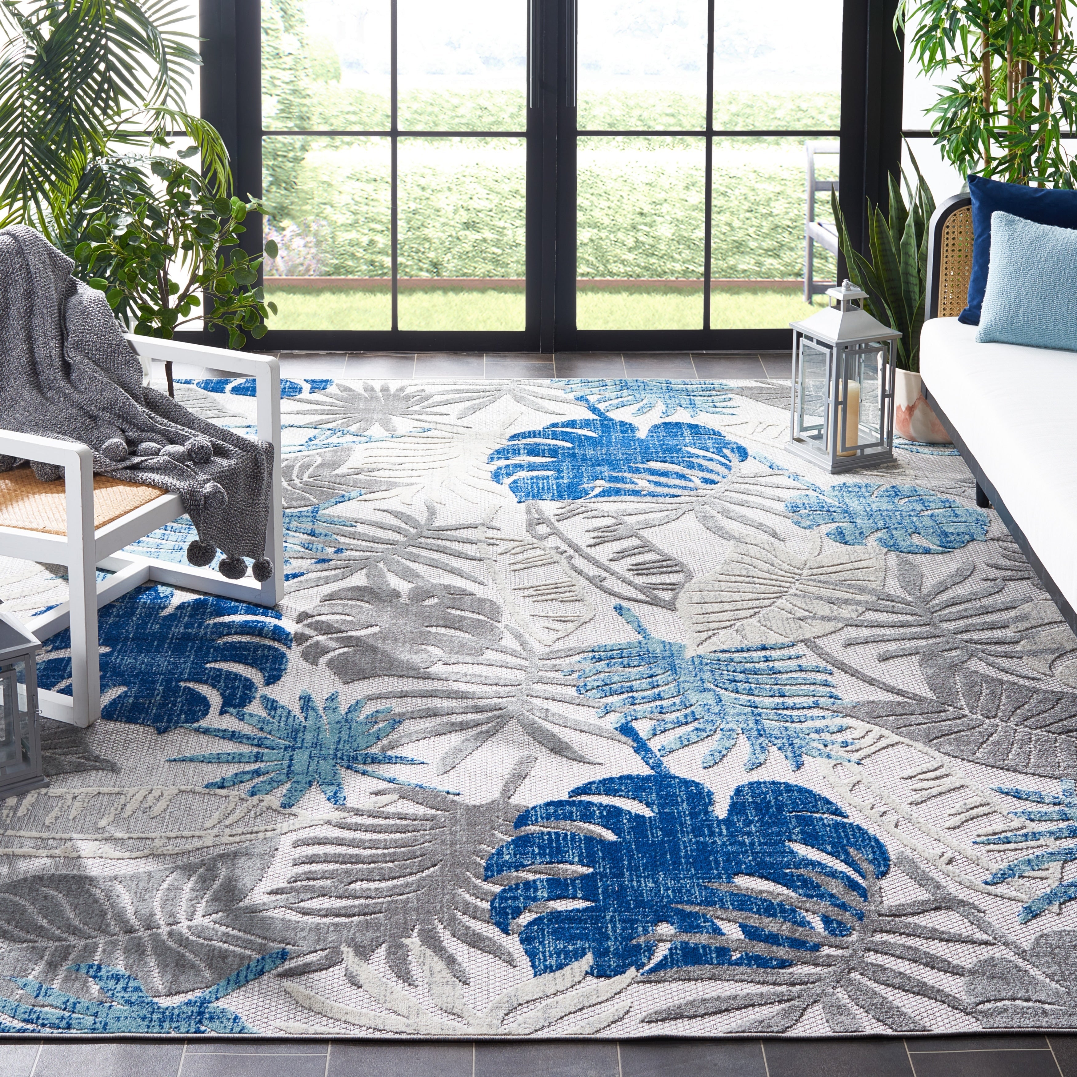 Tapis de patio imperméable à motif floral pour intérieur/extérieur SAFAVIEH Cabana Arik