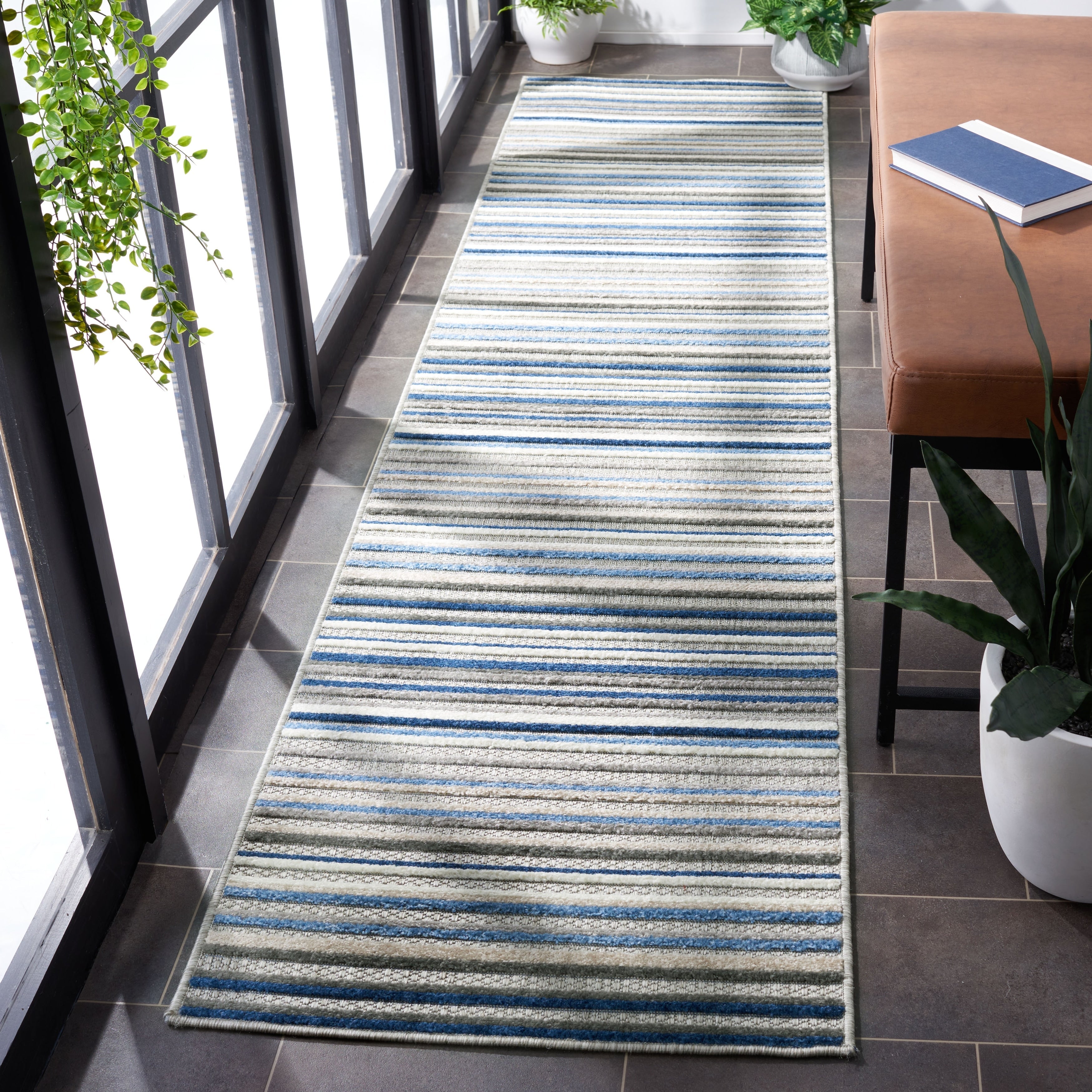 Tapis de patio imperméable à rayures pour intérieur/extérieur SAFAVIEH Cabana Gafia