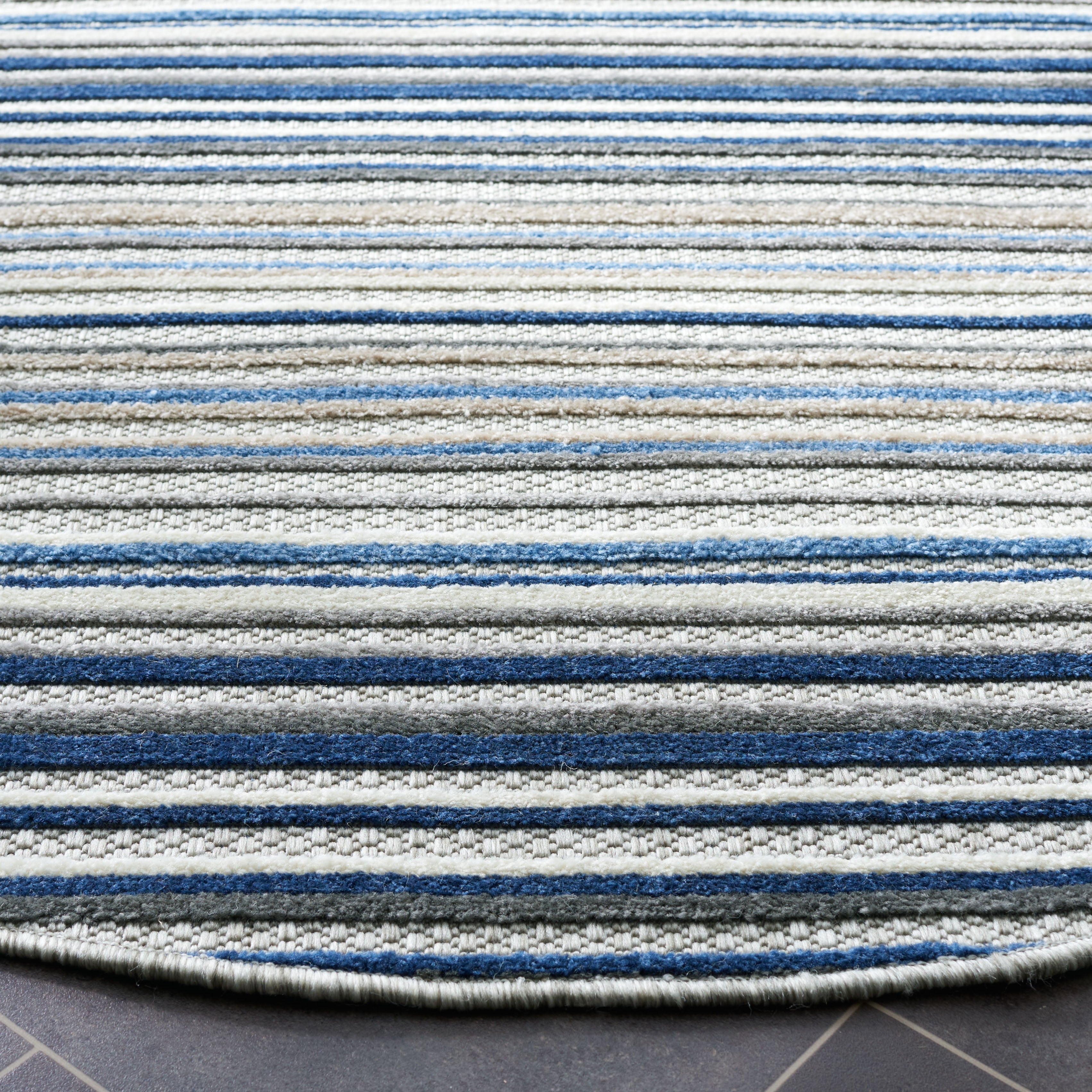 Tapis de patio imperméable à rayures pour intérieur/extérieur SAFAVIEH Cabana Gafia
