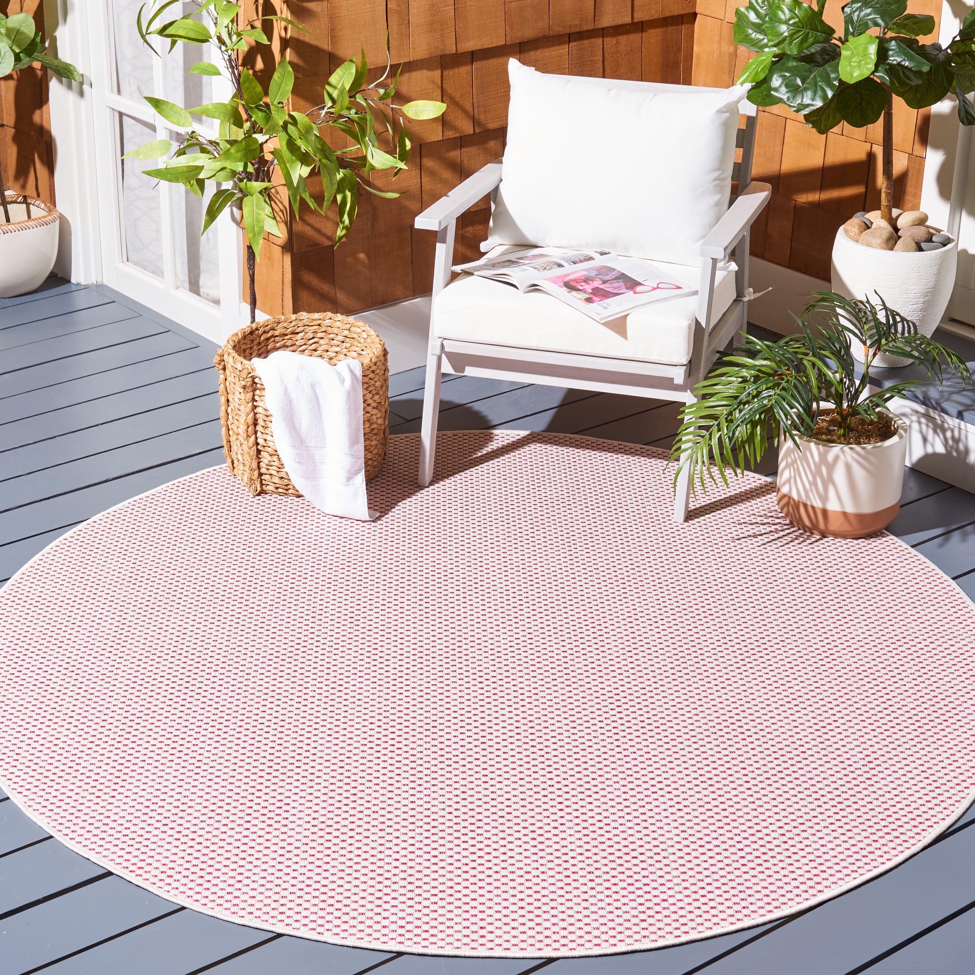 Tapis de jardin imperméable pour intérieur/extérieur SAFAVIEH Courtyard Begajeta.