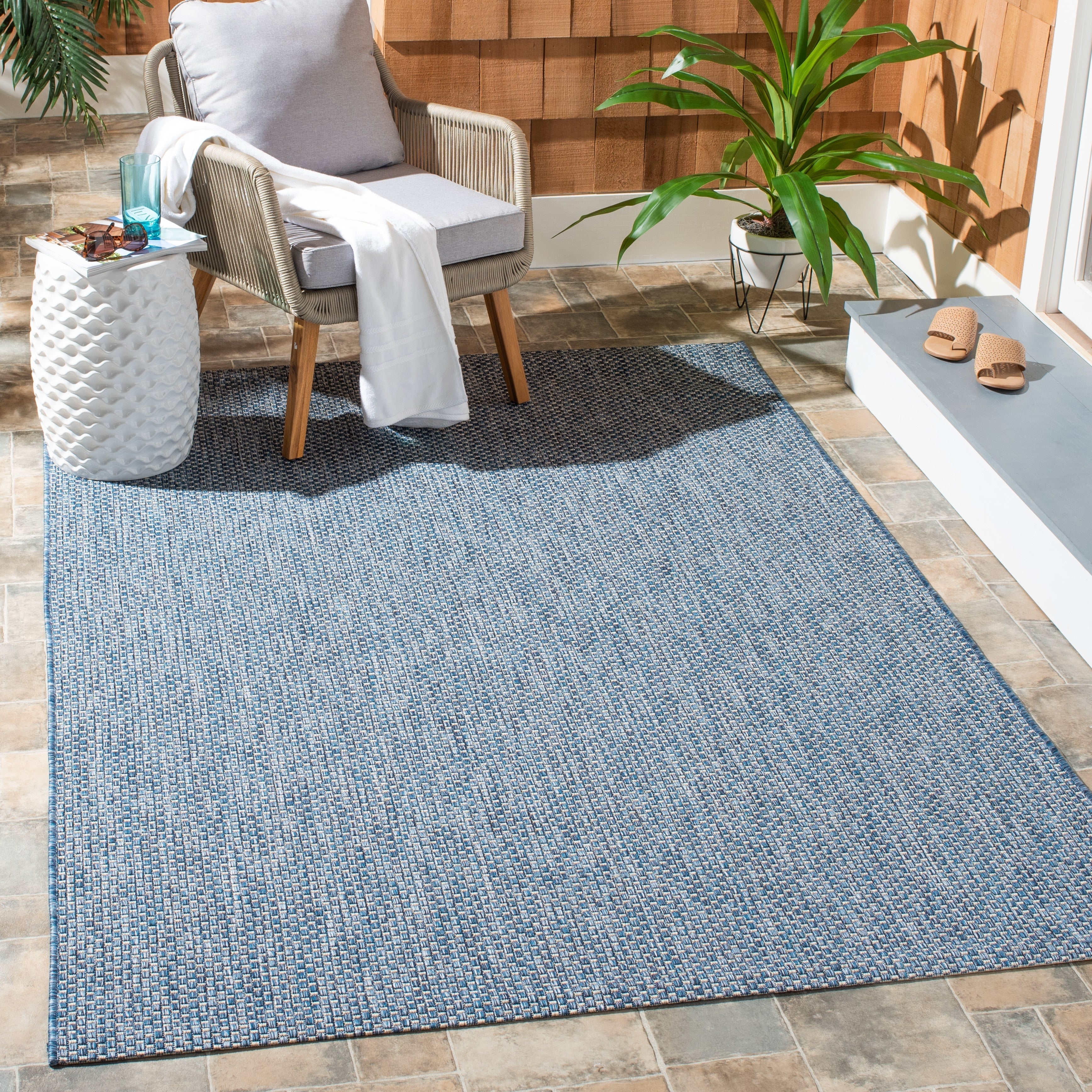 Tapis de jardin imperméable pour intérieur/extérieur SAFAVIEH Courtyard Begajeta.