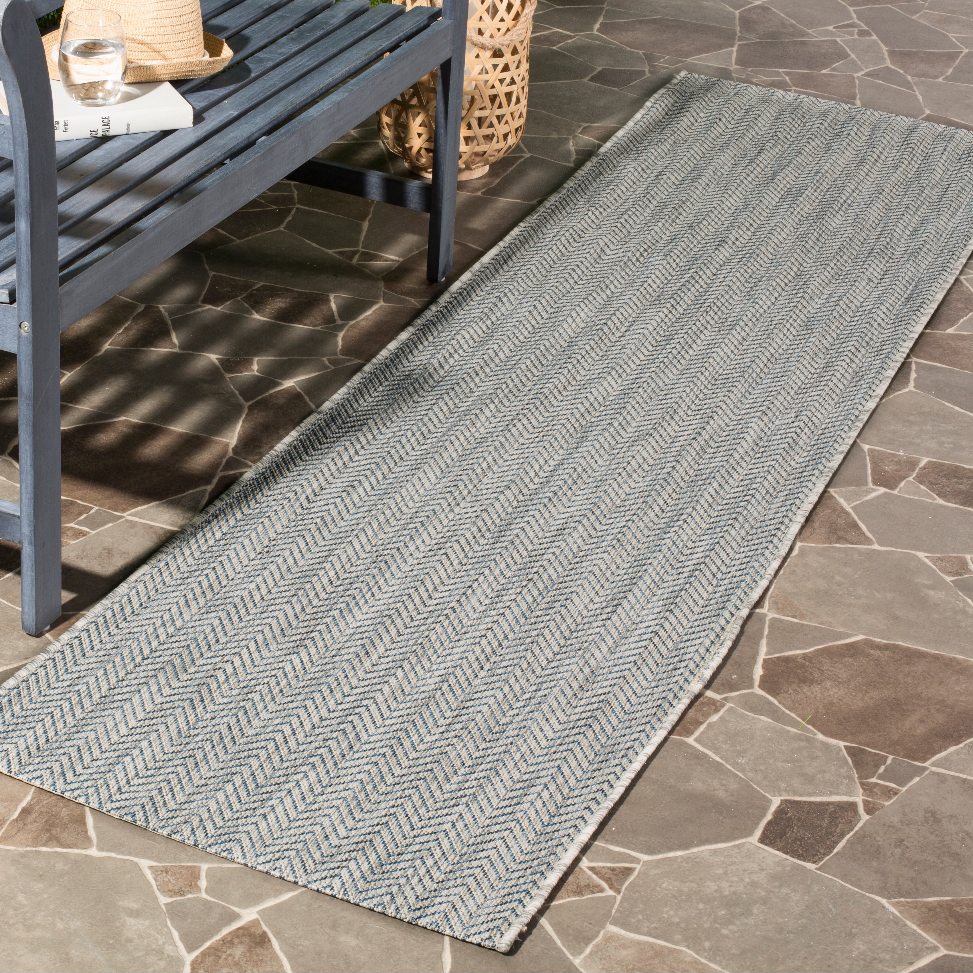 Tapis de jardin imperméable pour intérieur/extérieur SAFAVIEH Courtyard Ilmur