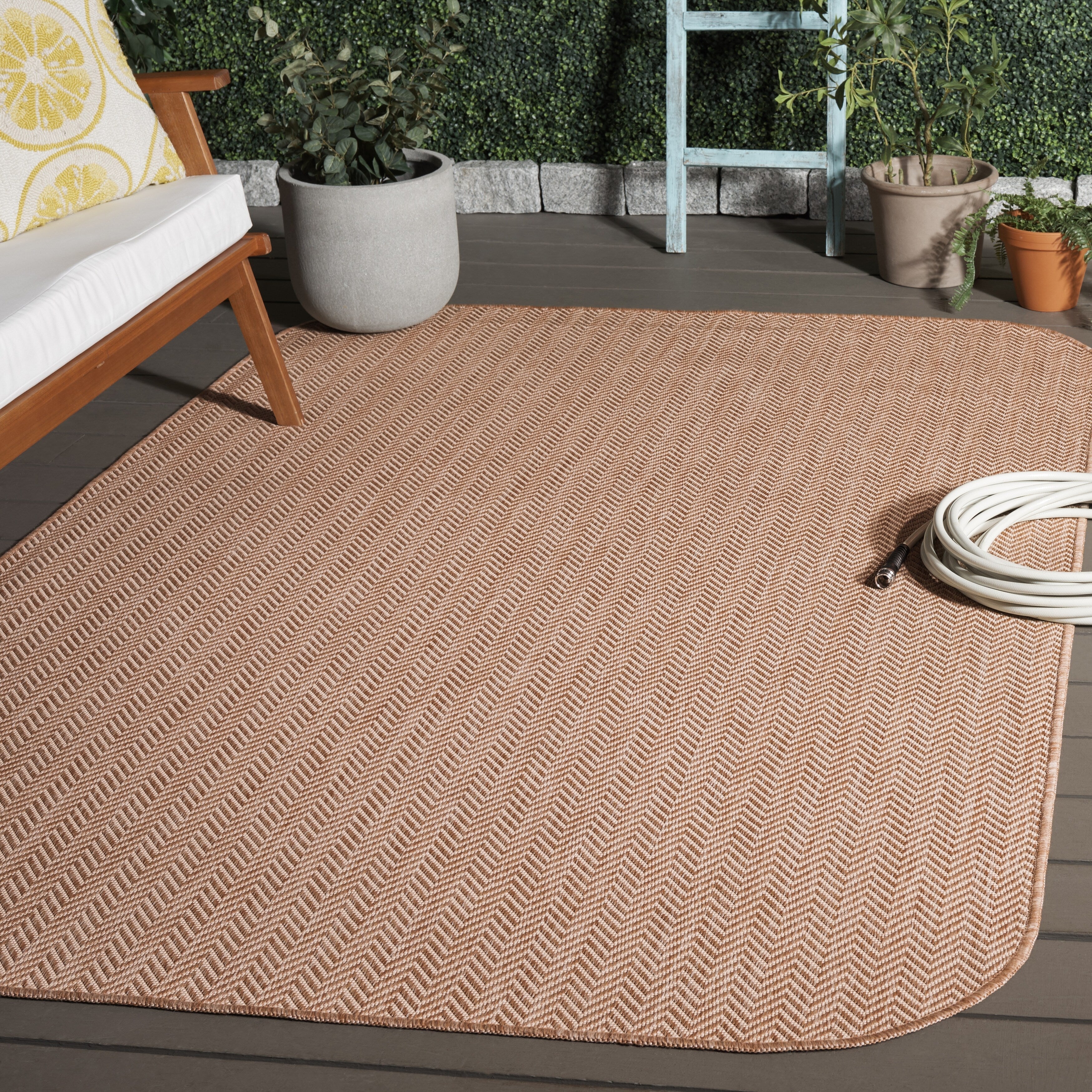 Tapis de jardin imperméable pour intérieur/extérieur SAFAVIEH Courtyard Ilmur