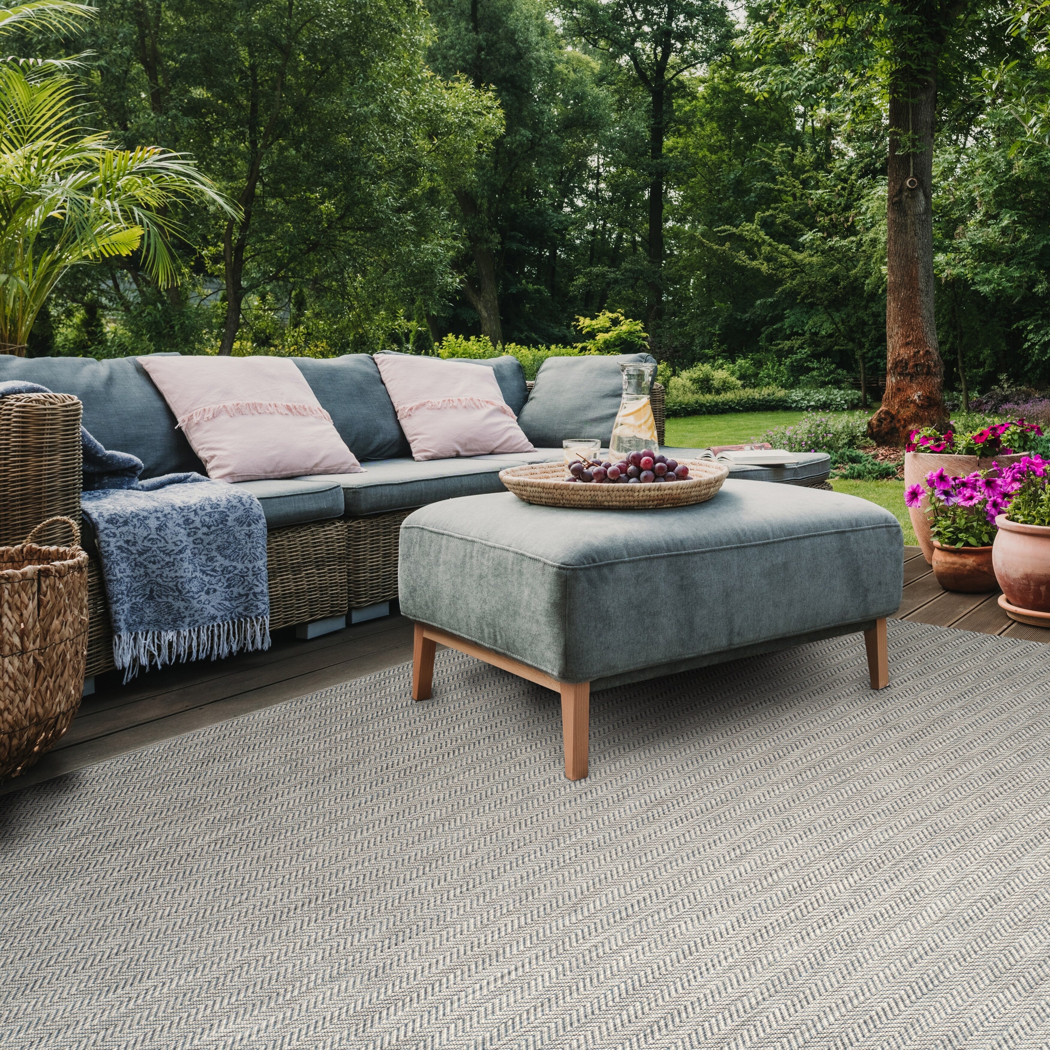 Tapis de jardin imperméable pour intérieur/extérieur SAFAVIEH Courtyard Ilmur