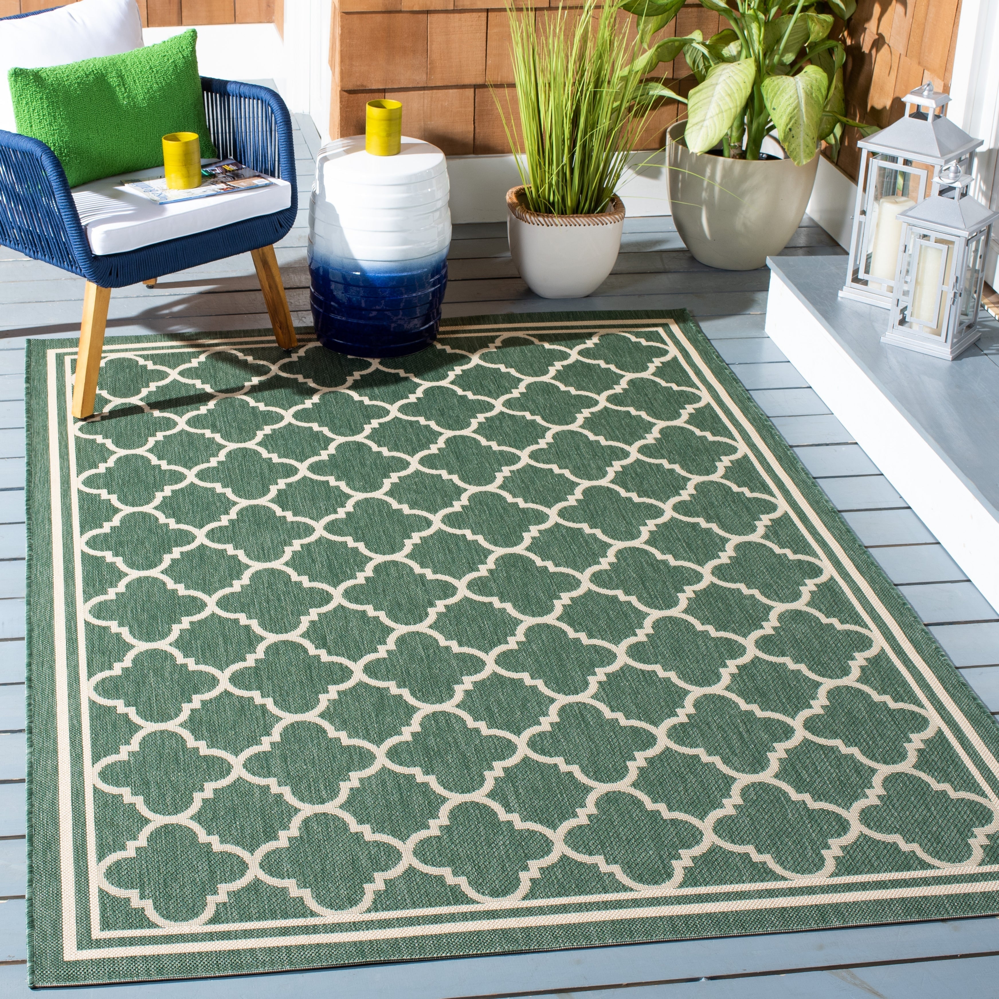 Tapis de jardin imperméable d'intérieur/extérieur SAFAVIEH Courtyard Kristelle