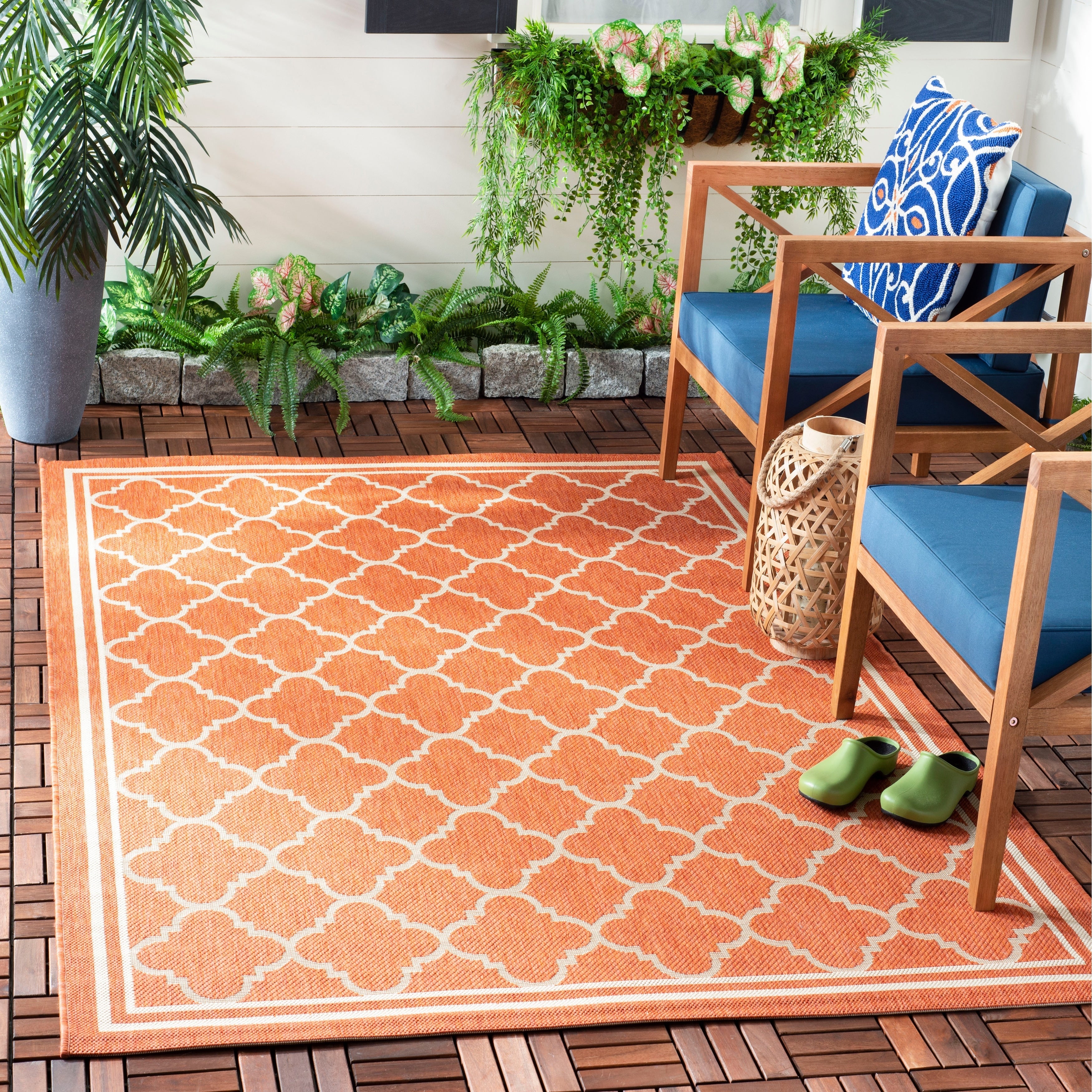 Tapis de jardin imperméable d'intérieur/extérieur SAFAVIEH Courtyard Kristelle