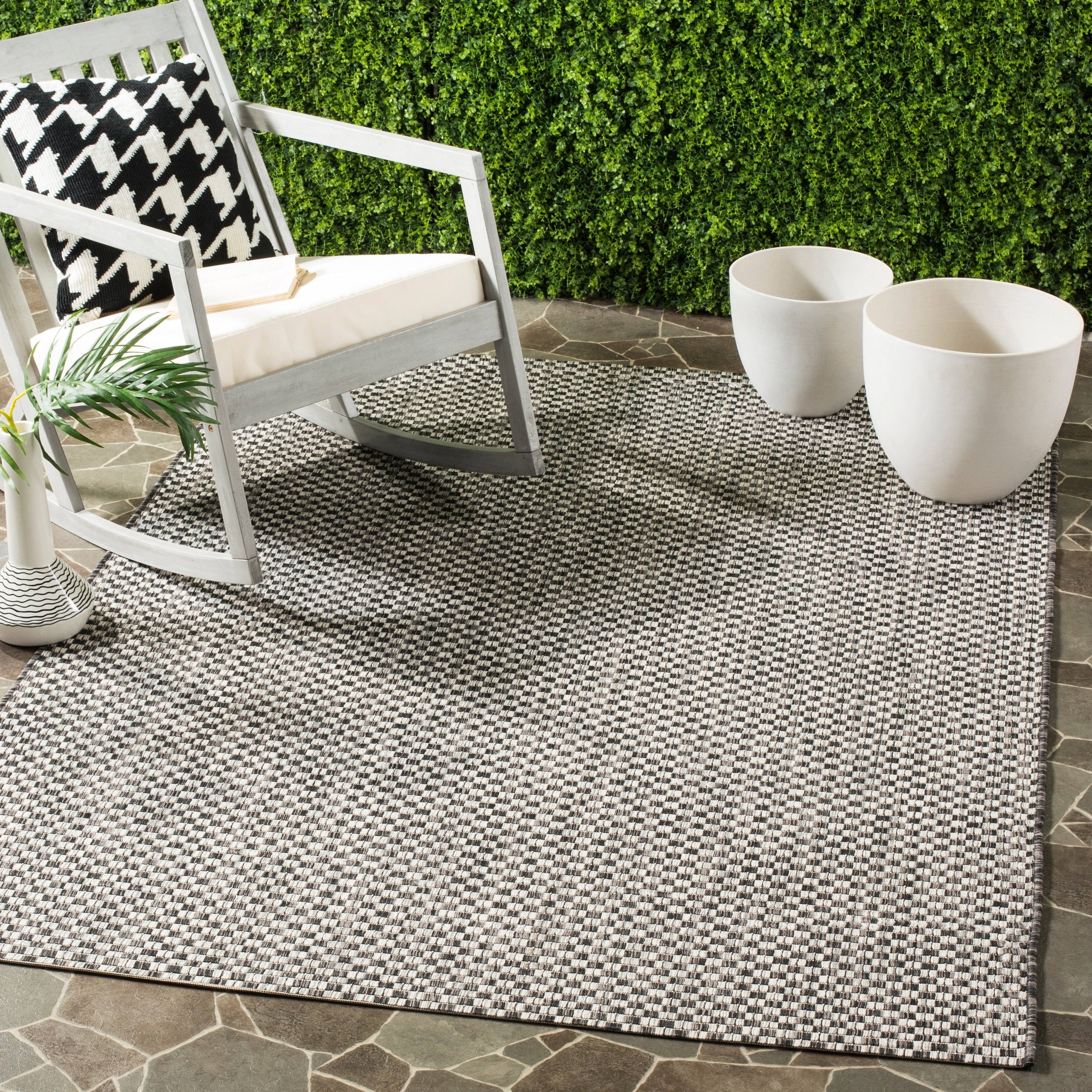 Tapis de jardin imperméable pour intérieur/extérieur SAFAVIEH Courtyard Ragini