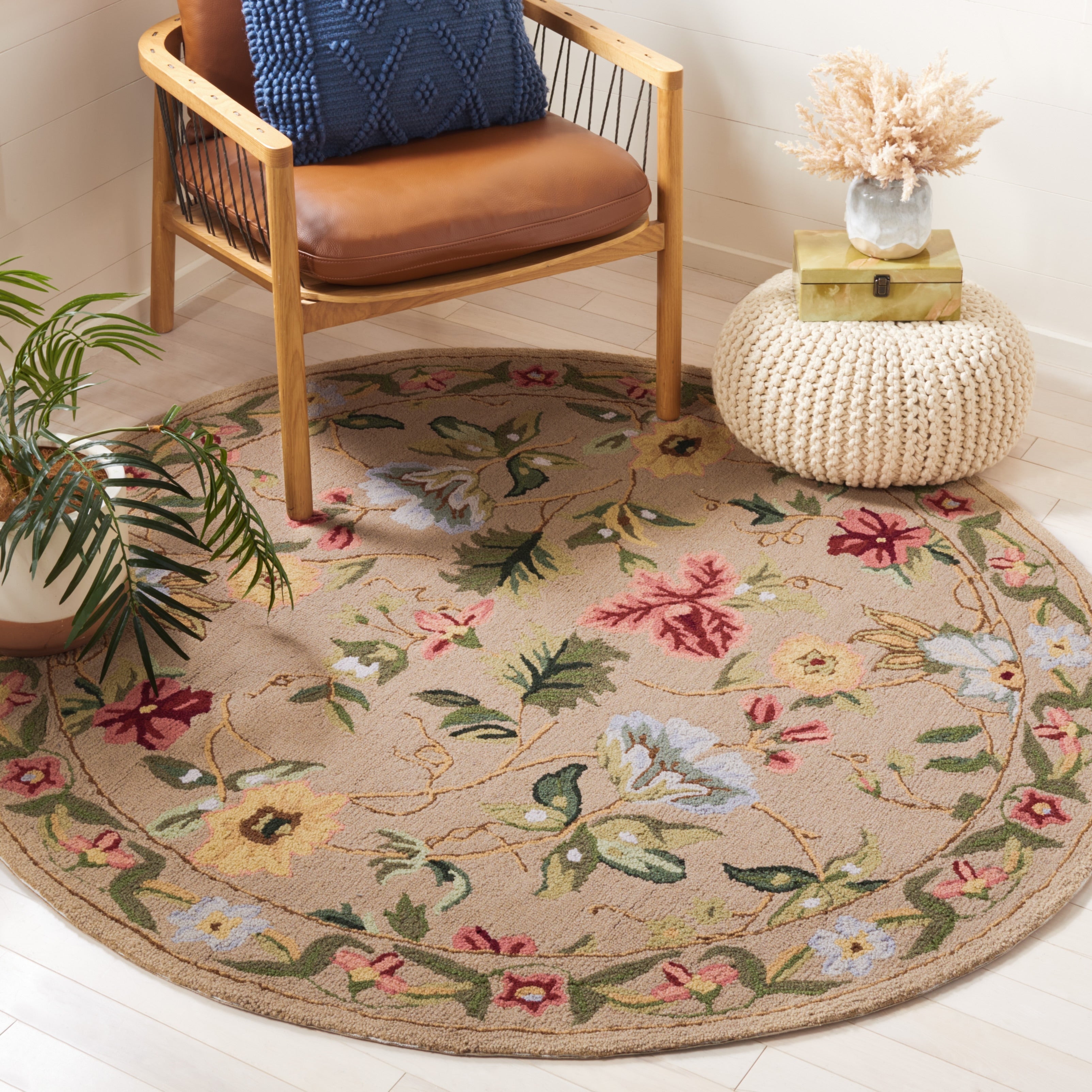 Tapis en laine floral Chelsea Yauhenia fait main SAFAVIEH de style campagnard français