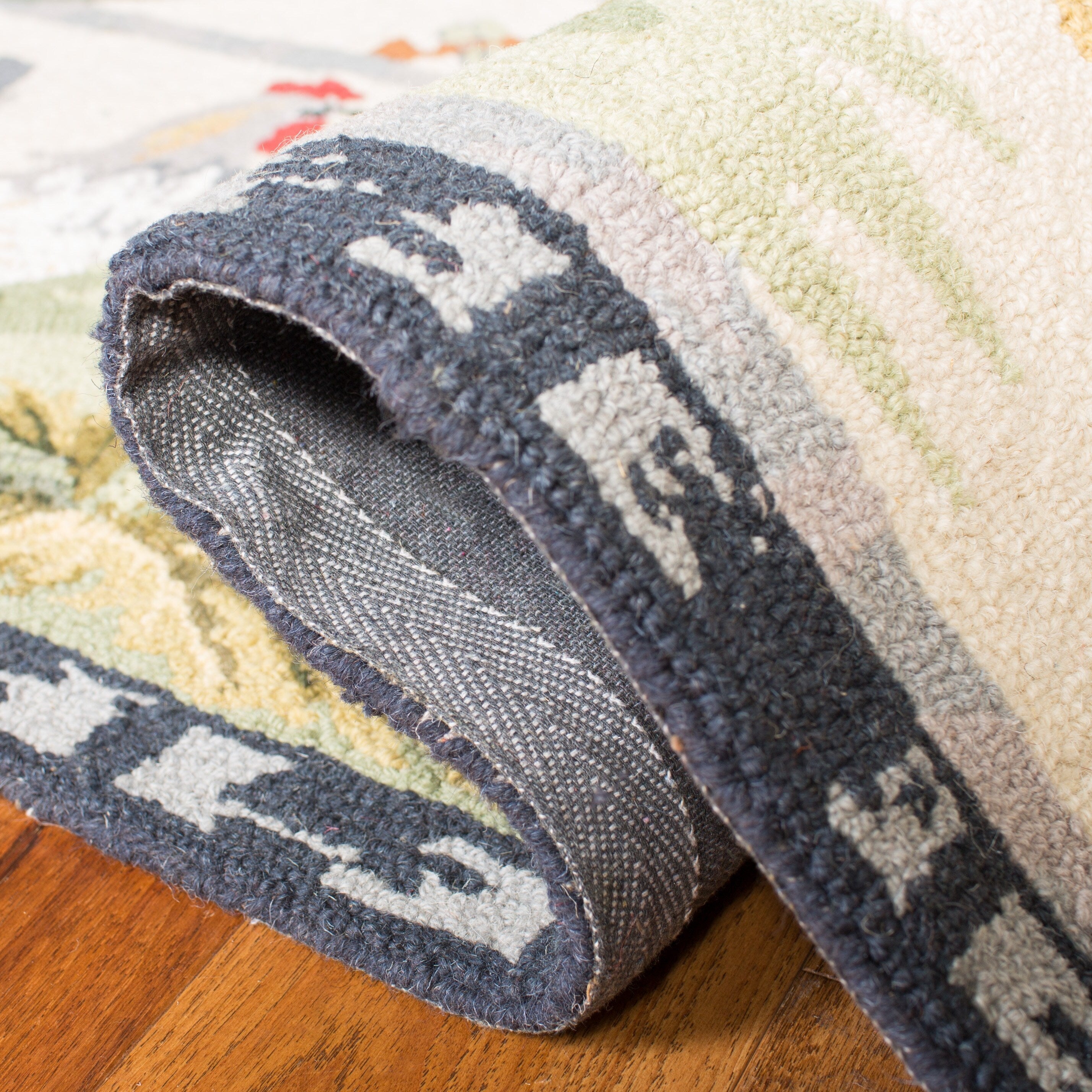 Tapis en laine fait main Chelsea Yauheniya de style coq de campagne française SAFAVIEH