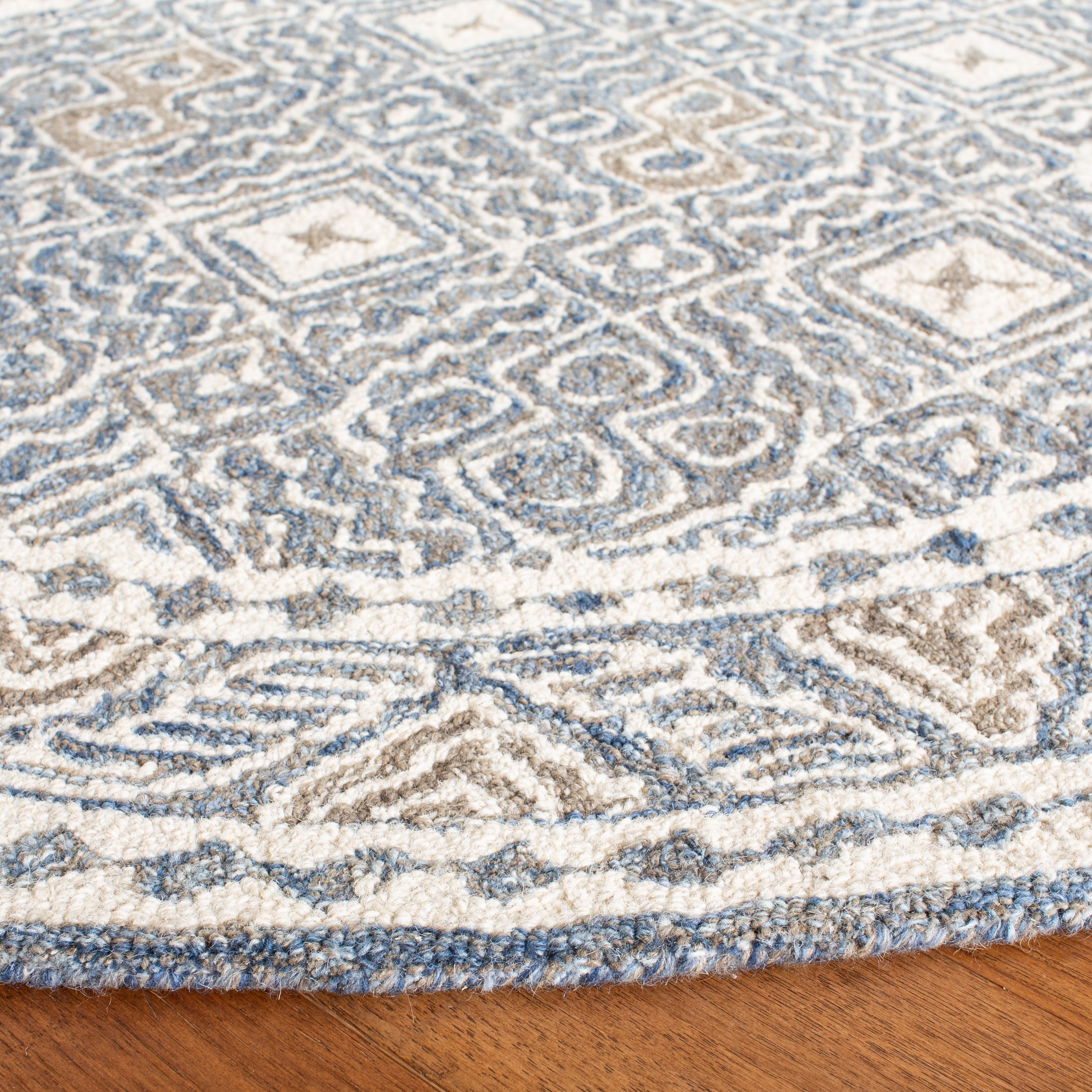 Tapis en laine Lutetia micro-bouclé fait main SAFAVIEH