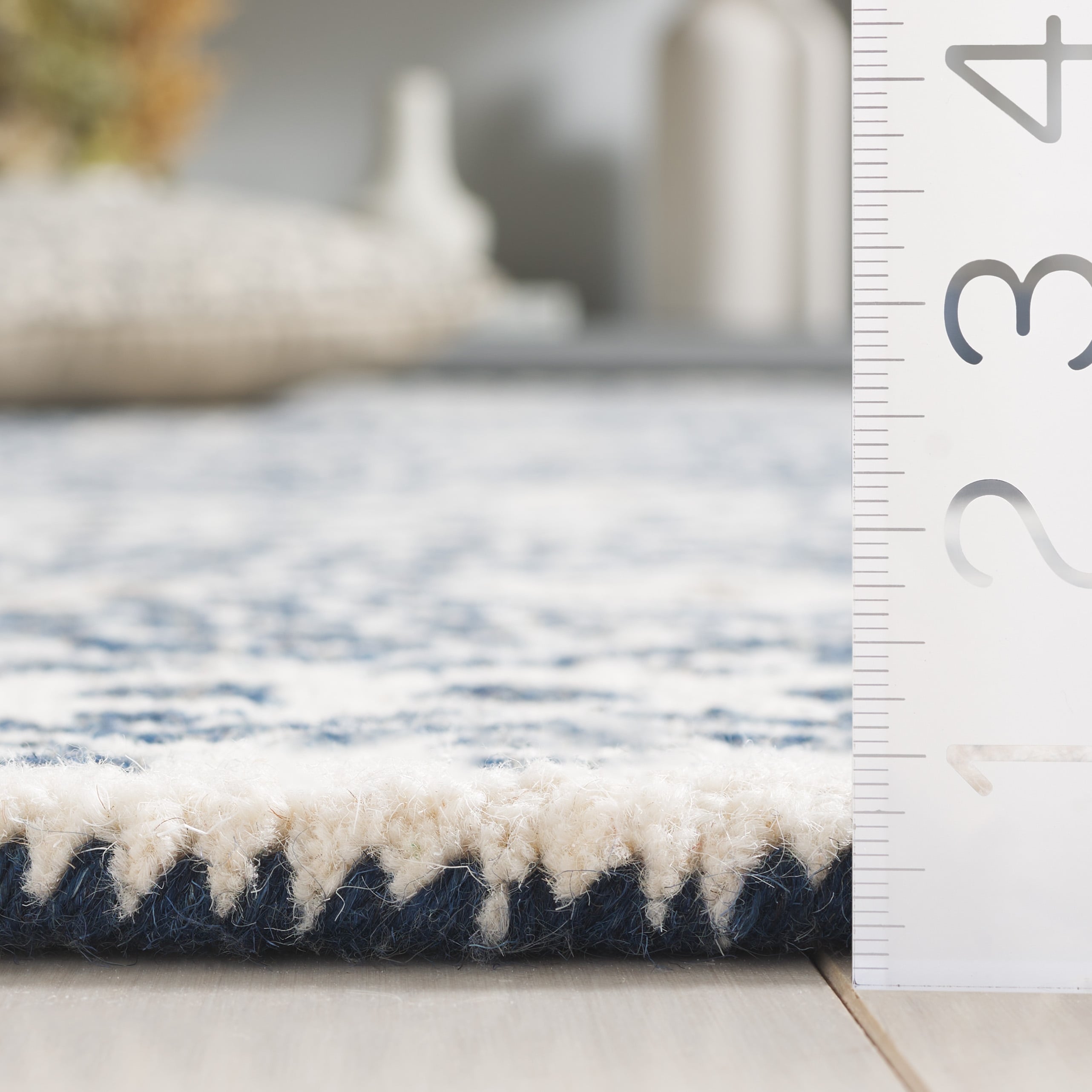 Tapis en laine Lutetia micro-bouclé fait main SAFAVIEH