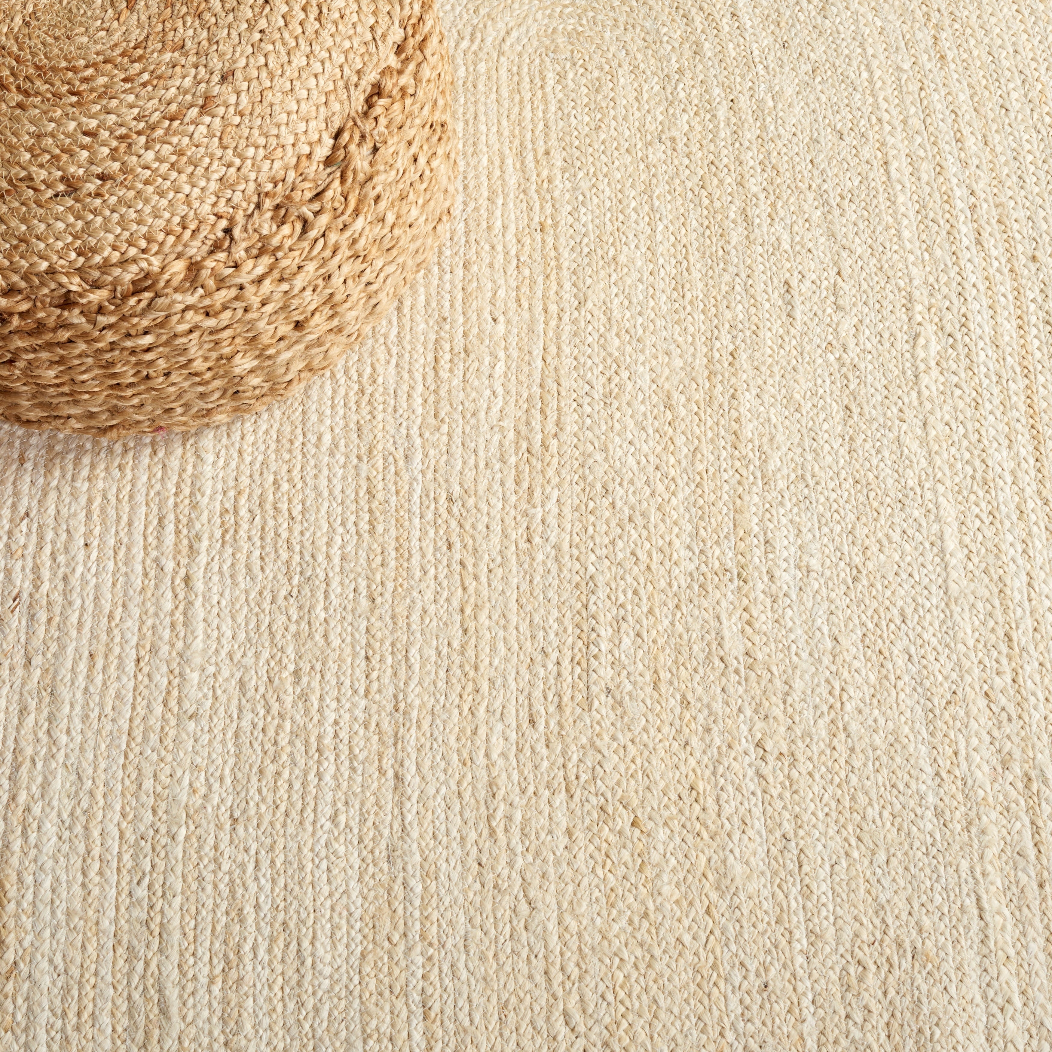 Tapis rond en jute fait main en fibres naturelles Jolette avec bordure SAFAVIEH