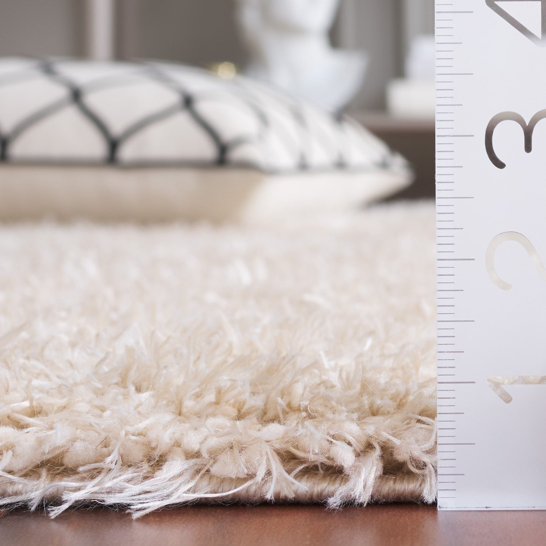 Tapis contemporain SAFAVIEH Lindsay Shag Luann