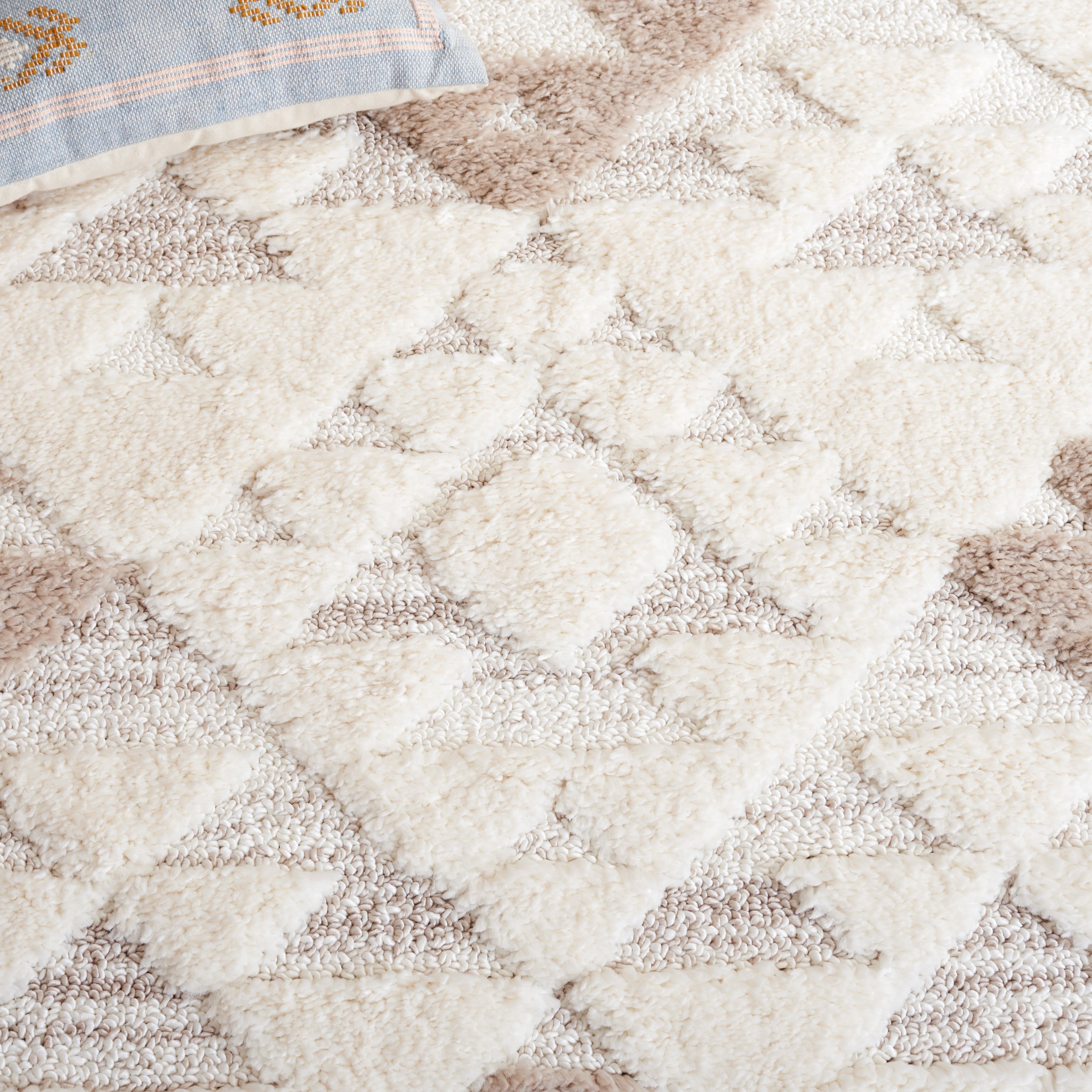 Tapis marocain à poils longs SAFAVIEH Delores, 5 cm d'épaisseur